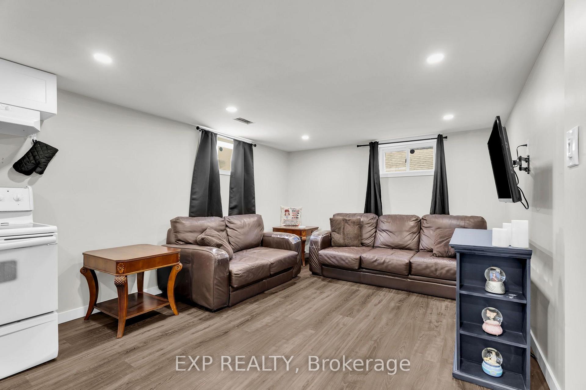 Photo 32 of 19 Woodman Drive, Brantford, Echo Place — HOMEH