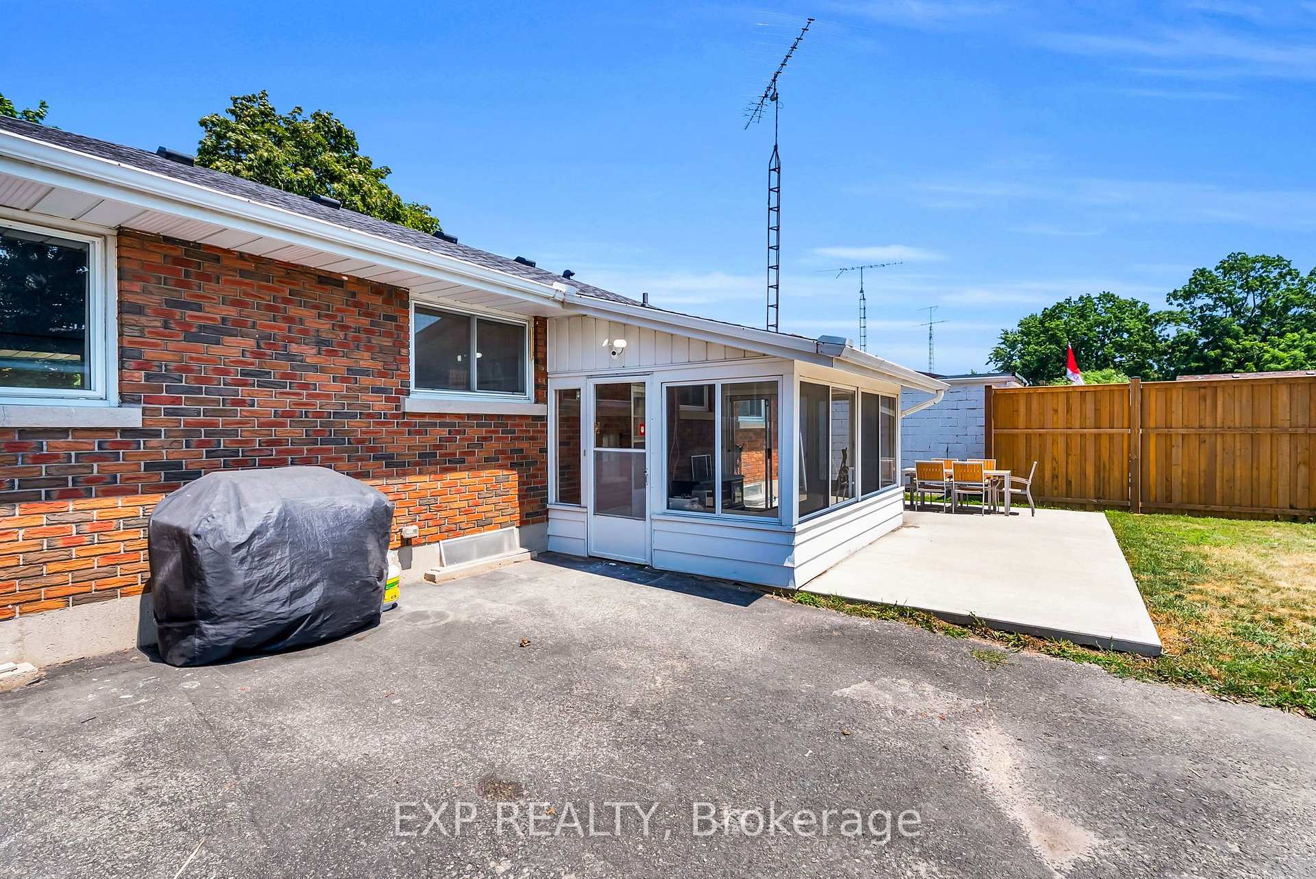 Photo 39 of 19 Woodman Drive, Brantford, Echo Place — HOMEH
