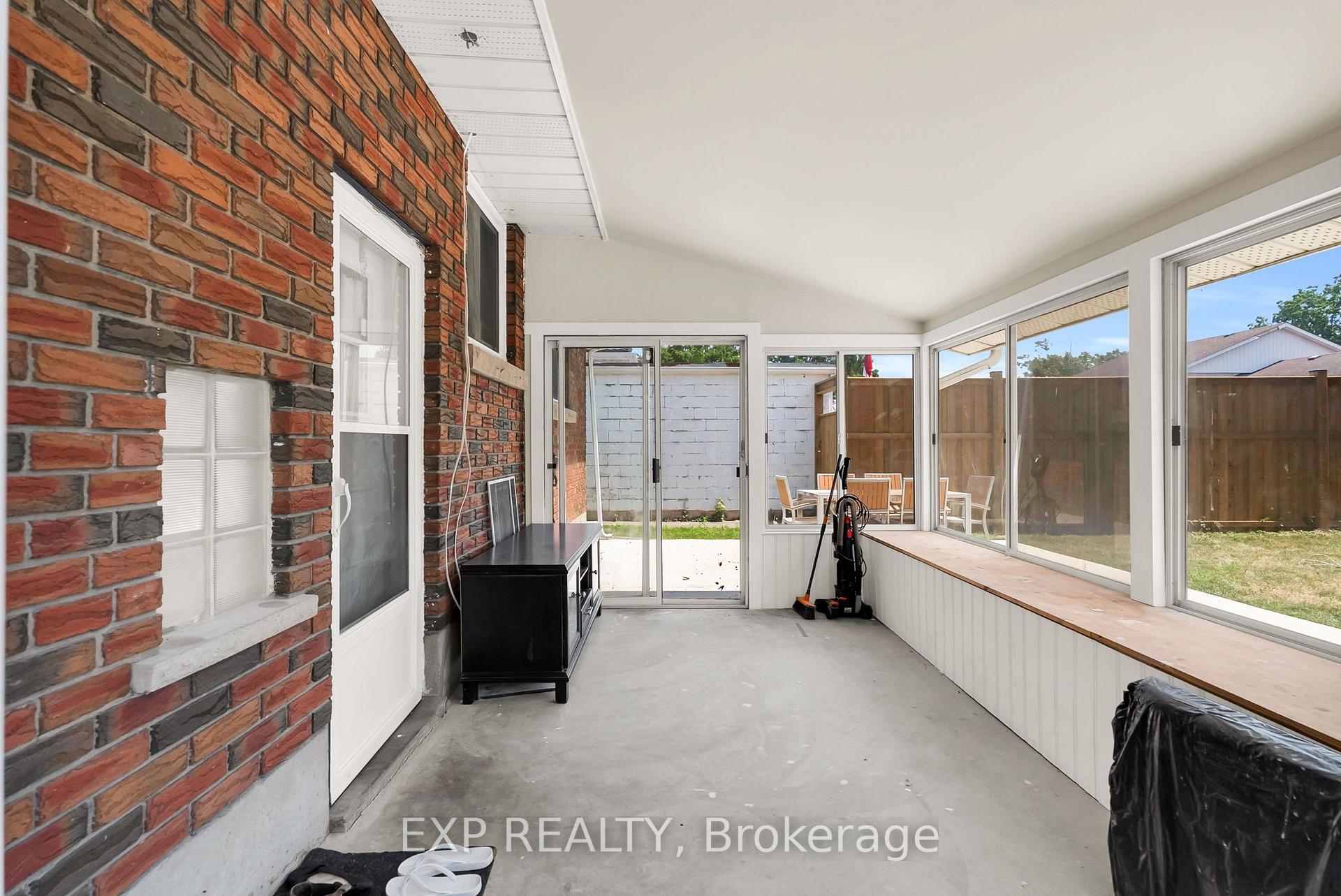Photo 46 of 19 Woodman Drive, Brantford, Echo Place — HOMEH