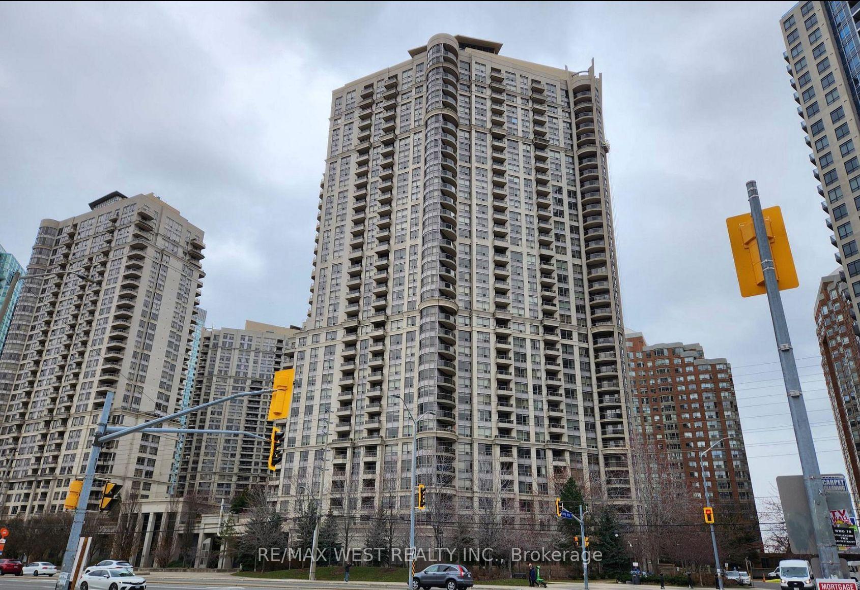Front of Unit 2009, 310 Burnhamthorpe Road W