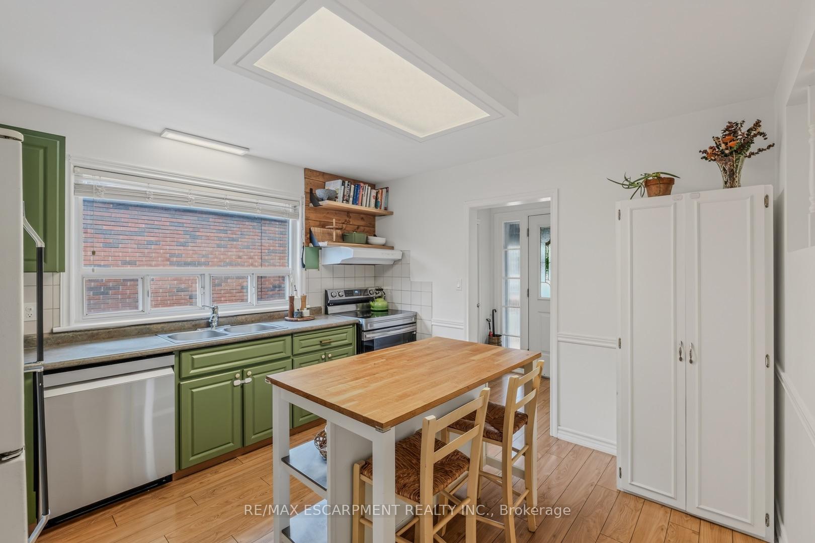 Photo 11 of 66 Paling Court, Hamilton, Homeside — HOMEH