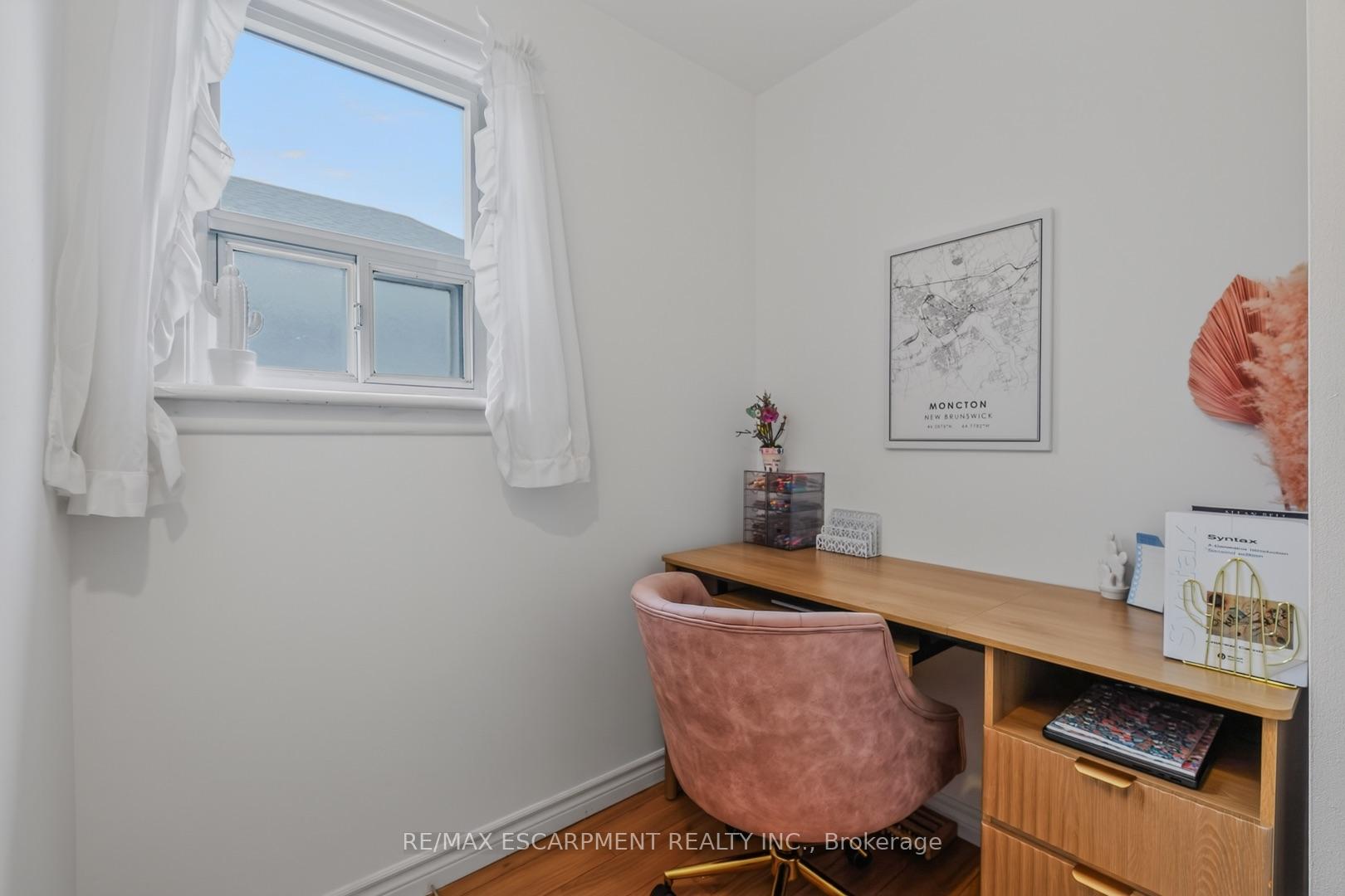 Photo 16 of 66 Paling Court, Hamilton, Homeside — HOMEH