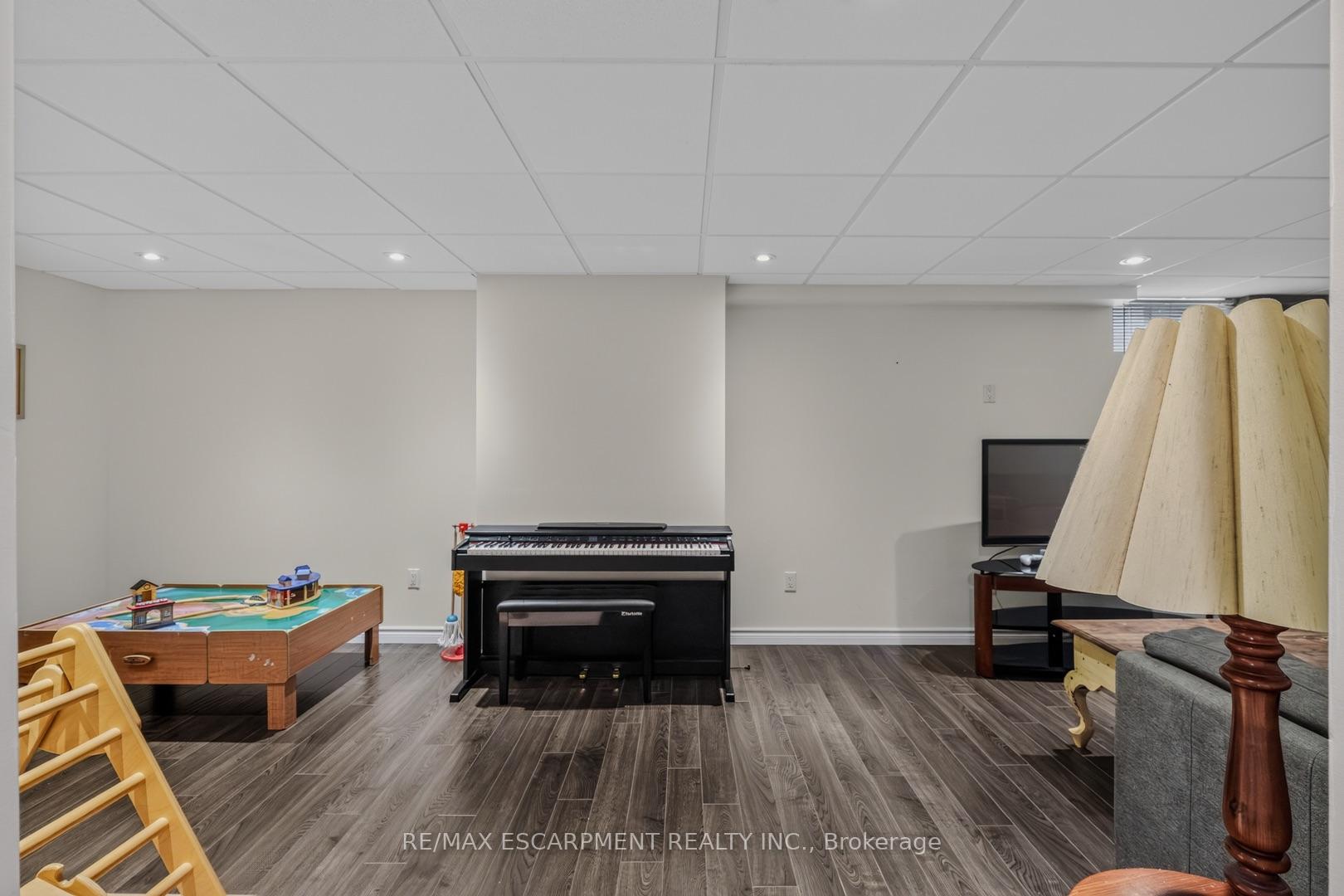 Photo 31 of 66 Paling Court, Hamilton, Homeside — HOMEH