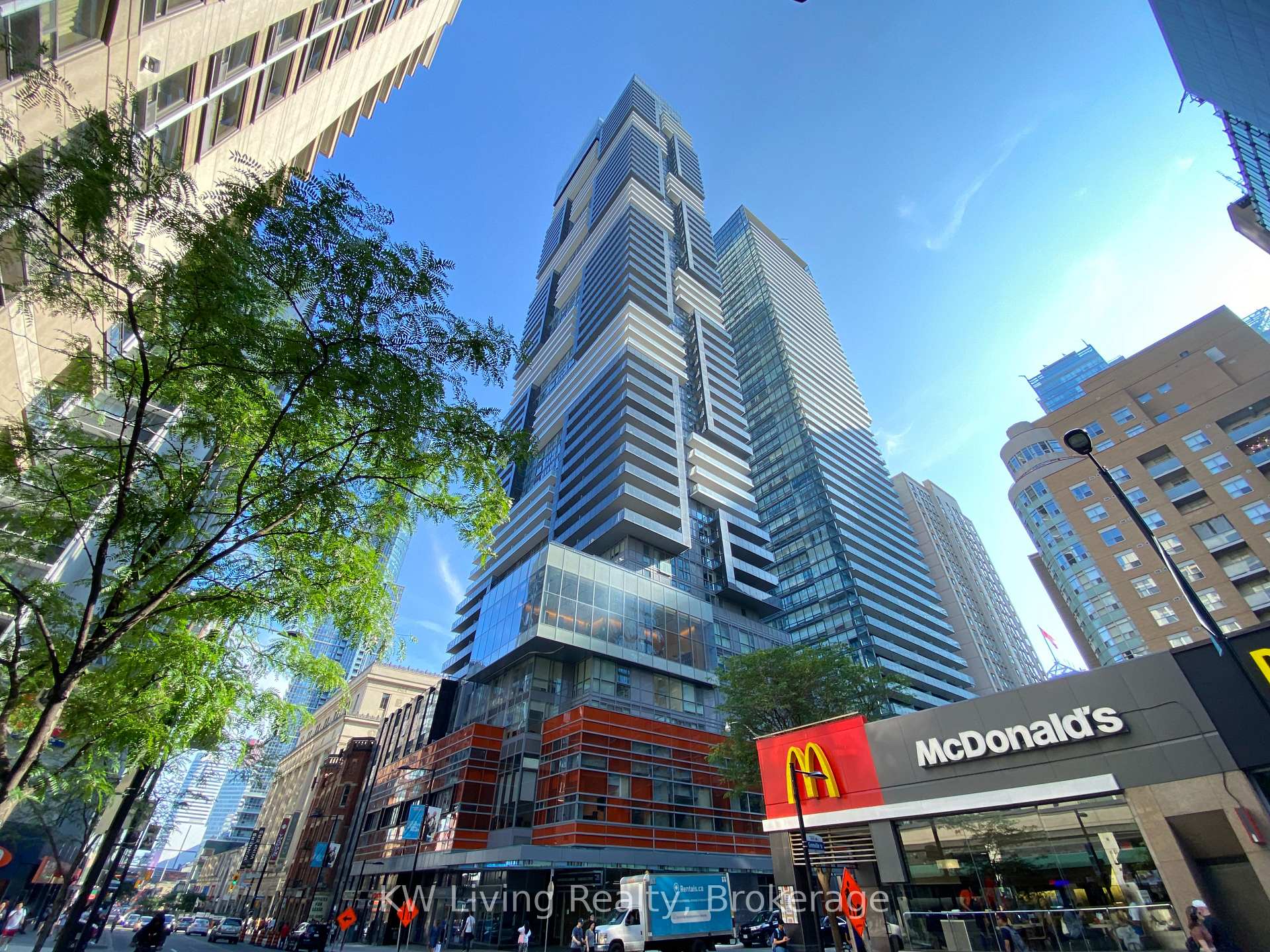 Front of Unit 2107, 7 Grenville Street