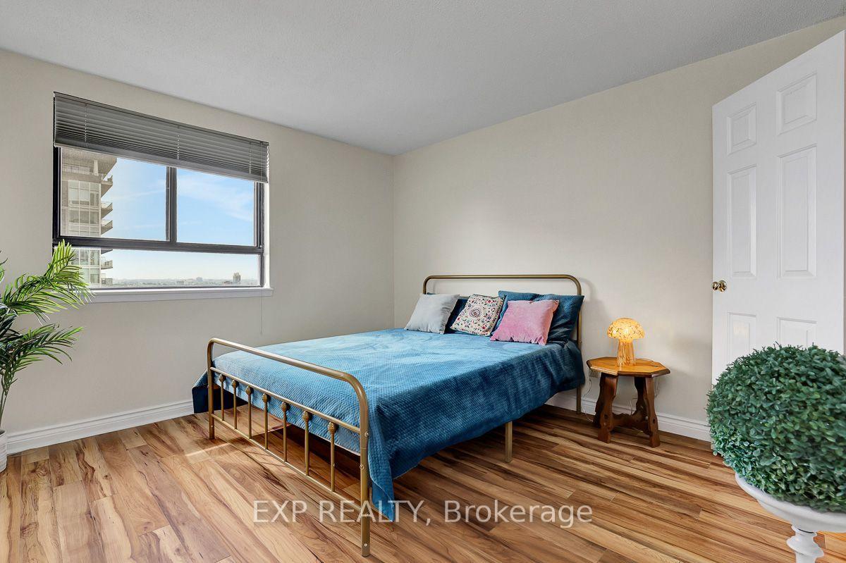 Photo 18 of Unit 1706, 470 Laurier Street W, Ottawa, Ottawa Centre — HOMEH