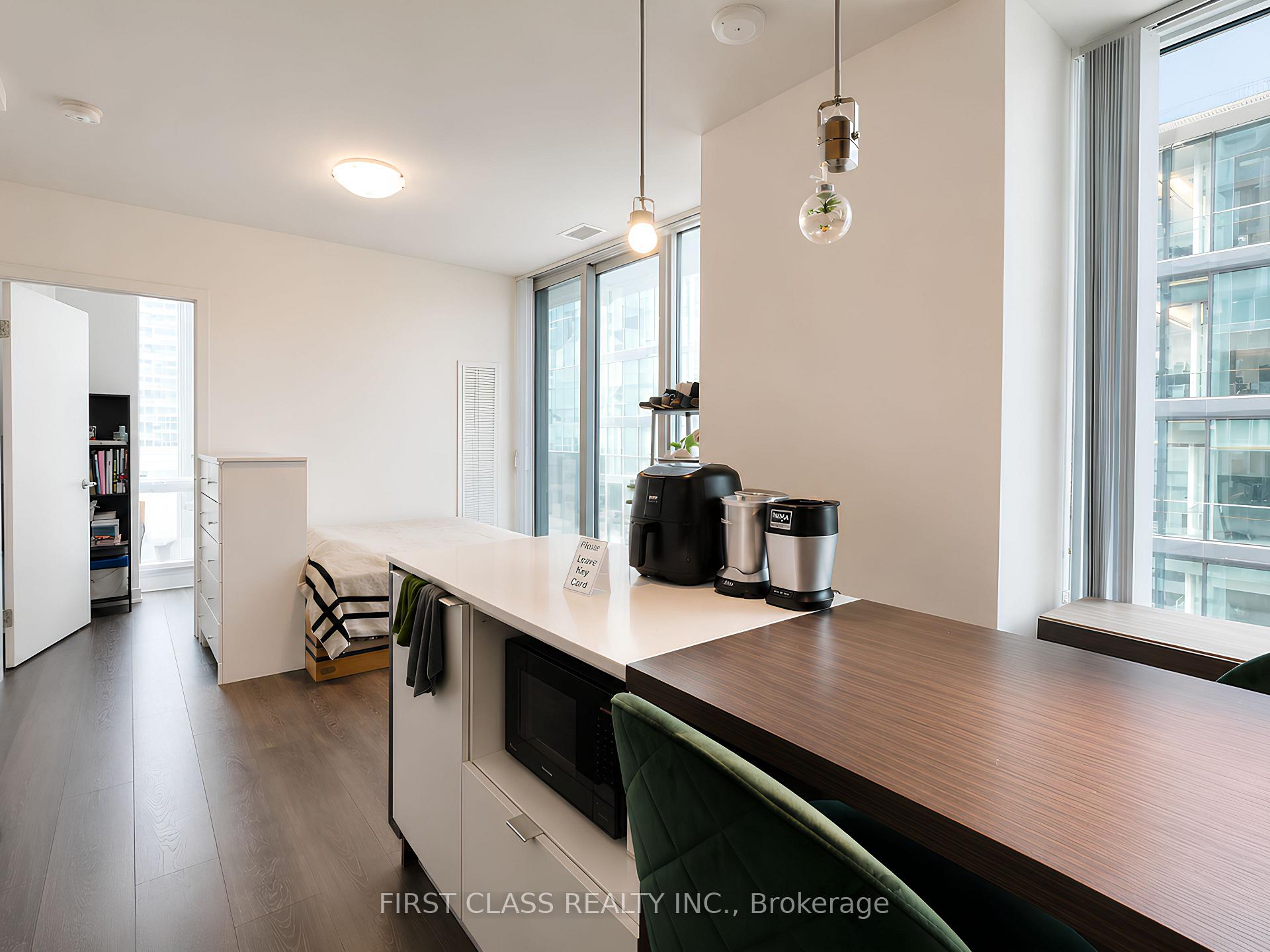 Photo 14 of Unit 3810, 100 Harbour Street, Toronto, Waterfront Communities — HOMEH