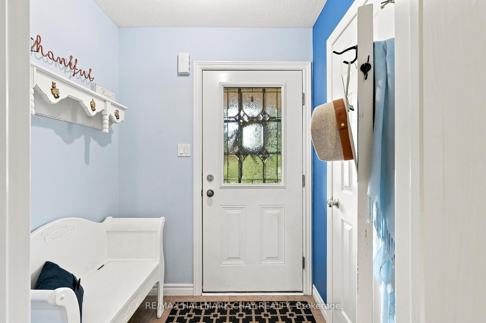 Photo 4 of 23 Banting Crescent, Essa, Angus — HOMEH