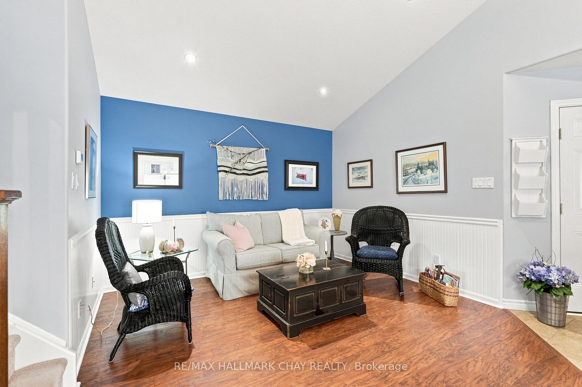 Photo 12 of 23 Banting Crescent, Essa, Angus — HOMEH
