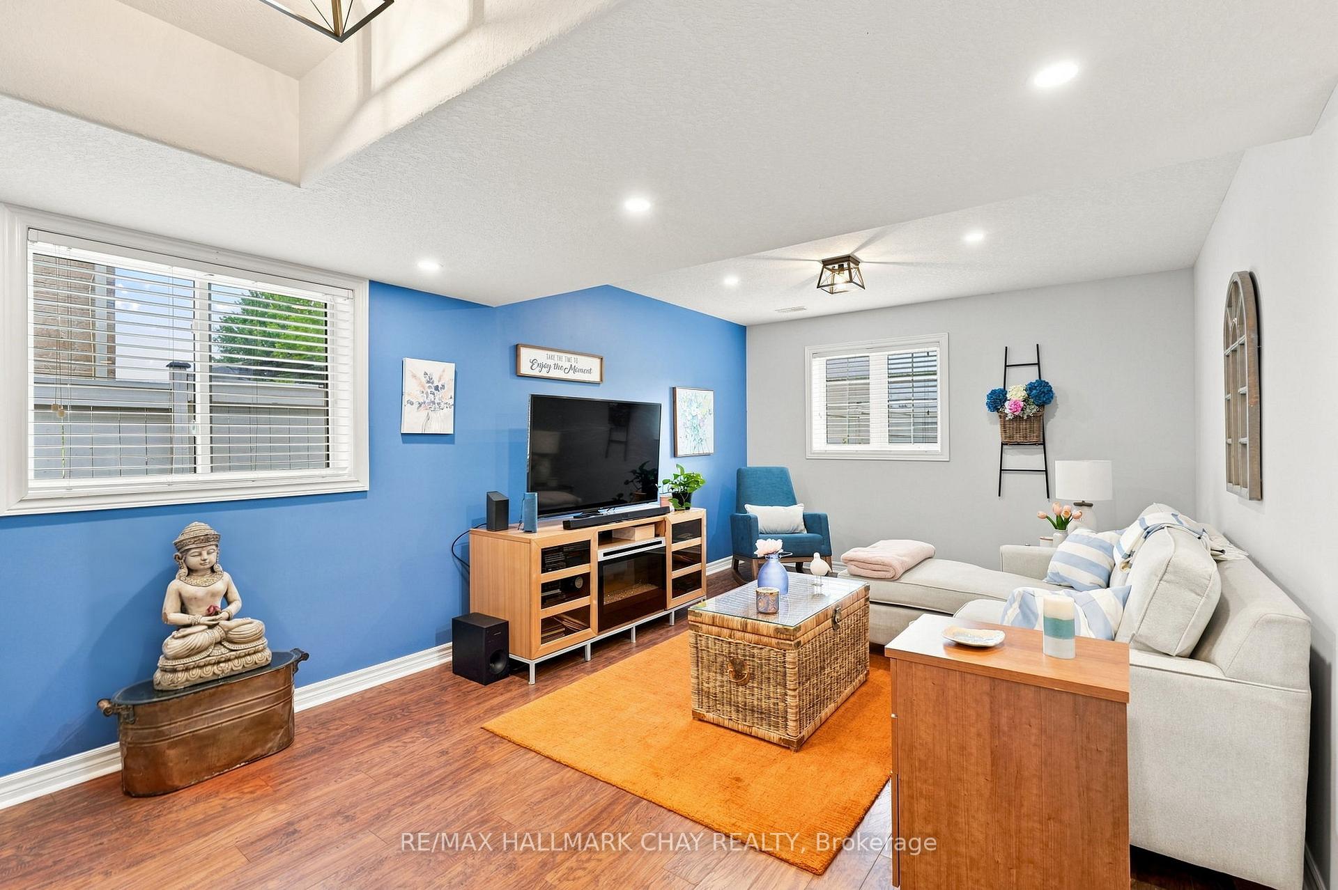 Photo 17 of 23 Banting Crescent, Essa, Angus — HOMEH