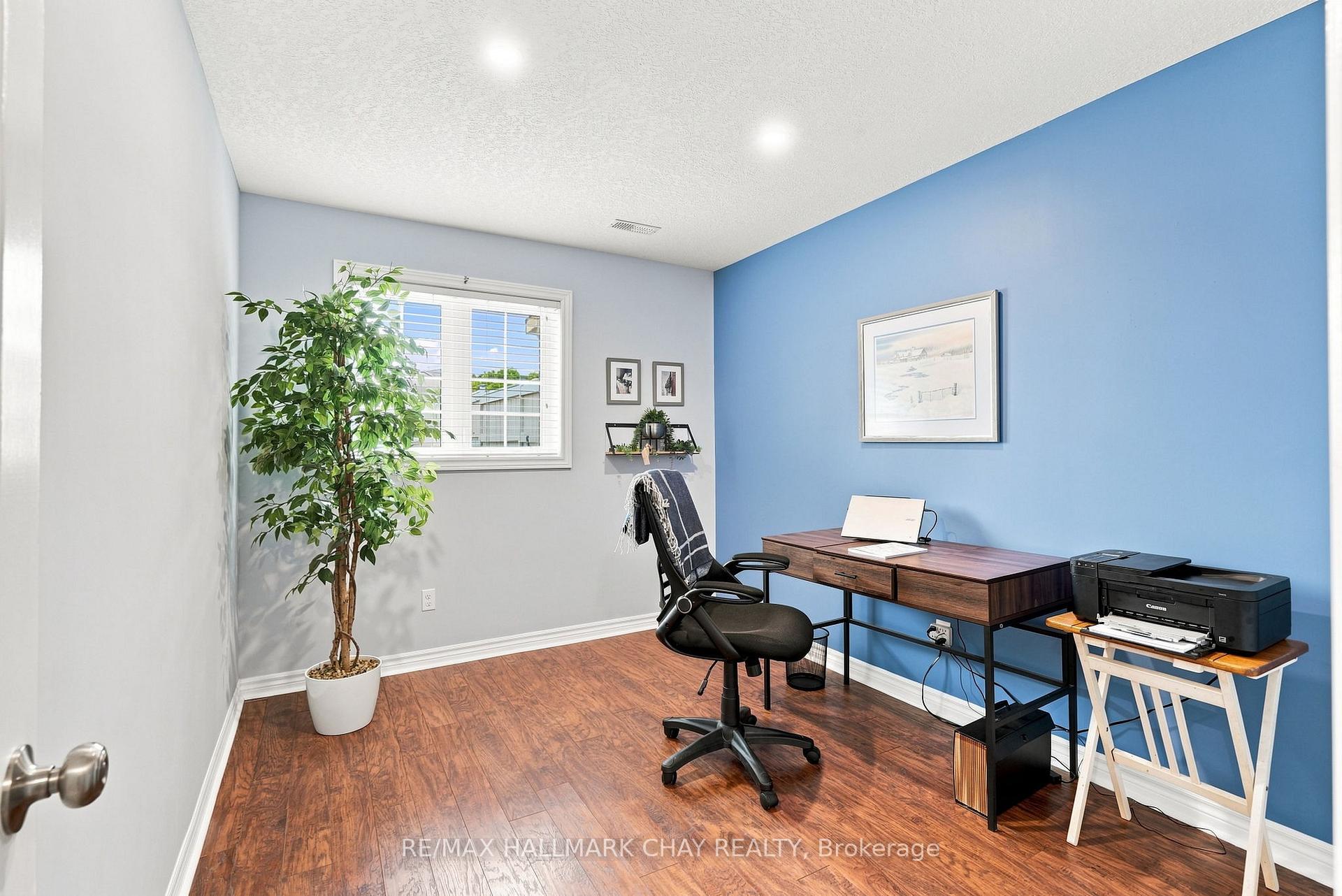 Photo 18 of 23 Banting Crescent, Essa, Angus — HOMEH