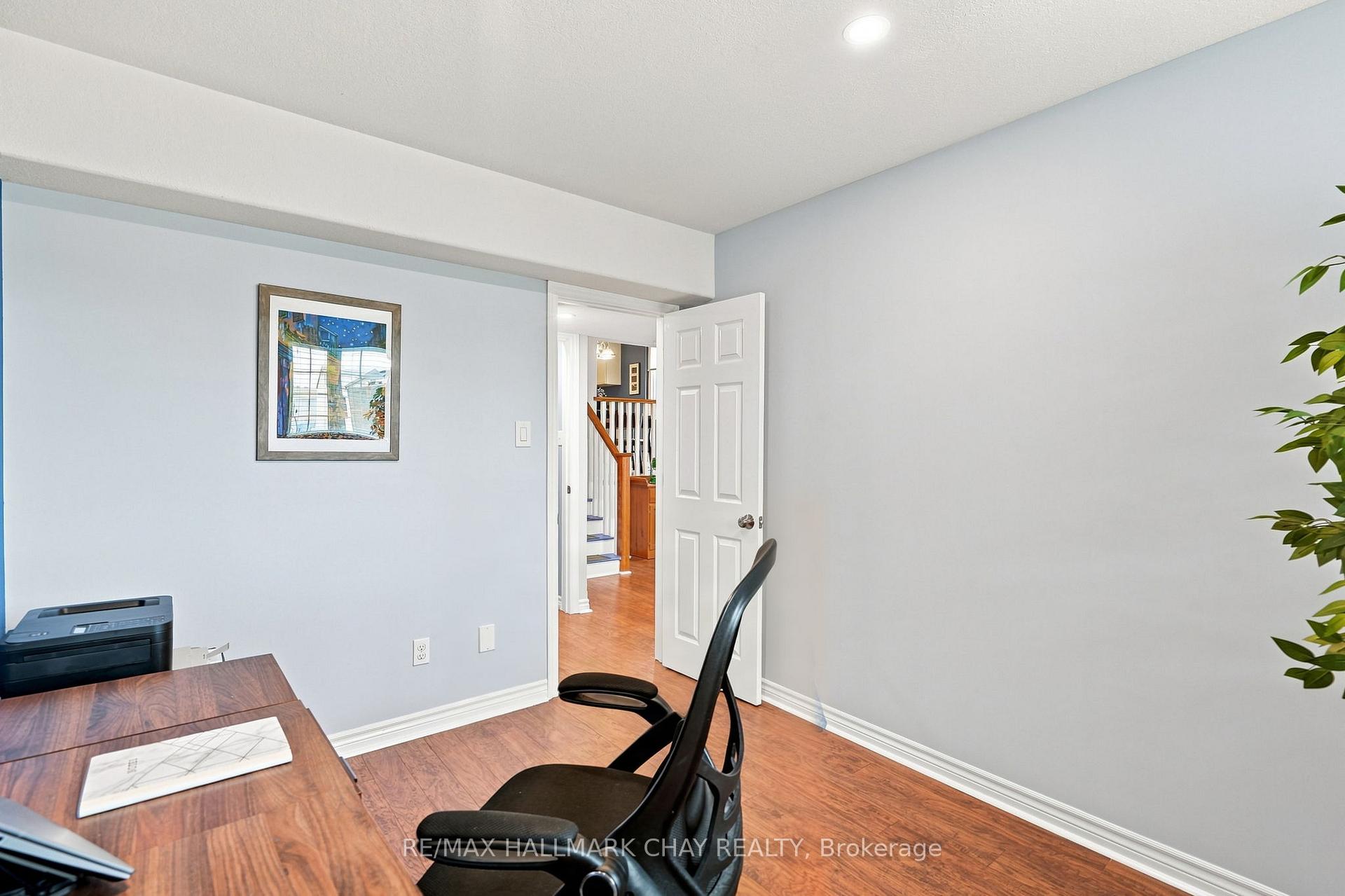 Photo 19 of 23 Banting Crescent, Essa, Angus — HOMEH