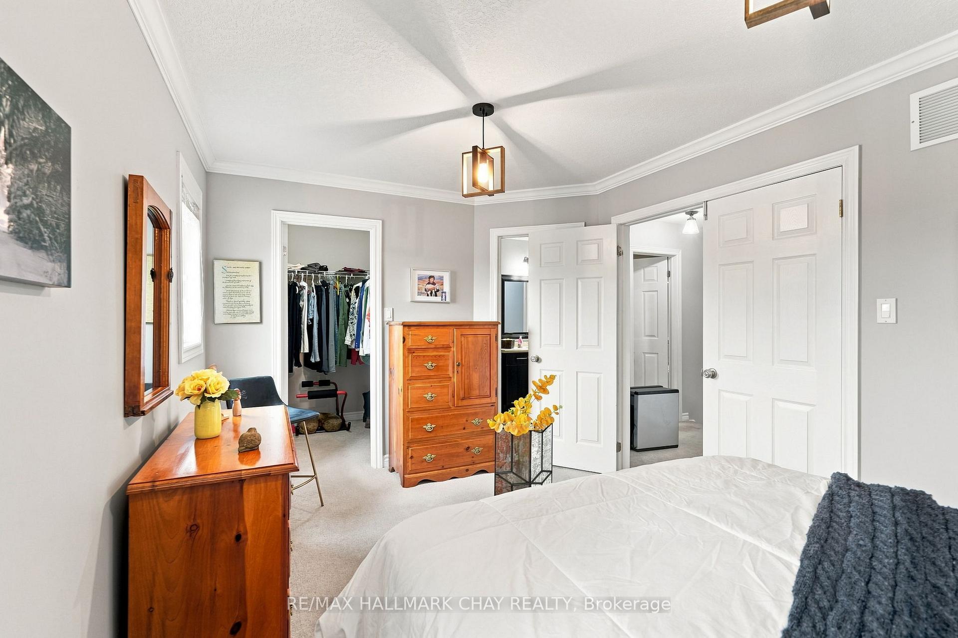 Photo 25 of 23 Banting Crescent, Essa, Angus — HOMEH