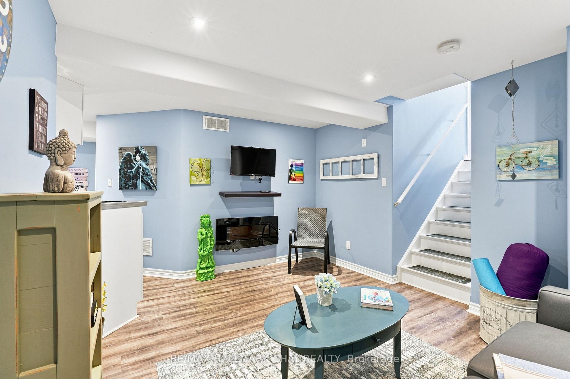 Photo 30 of 23 Banting Crescent, Essa, Angus — HOMEH