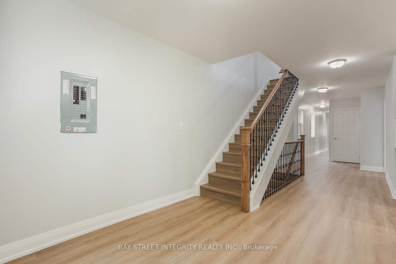 Photo 5 of Unit Upper Floor, 19 D'arcy Street, Toronto, Kensington-Chinatown — HOMEH