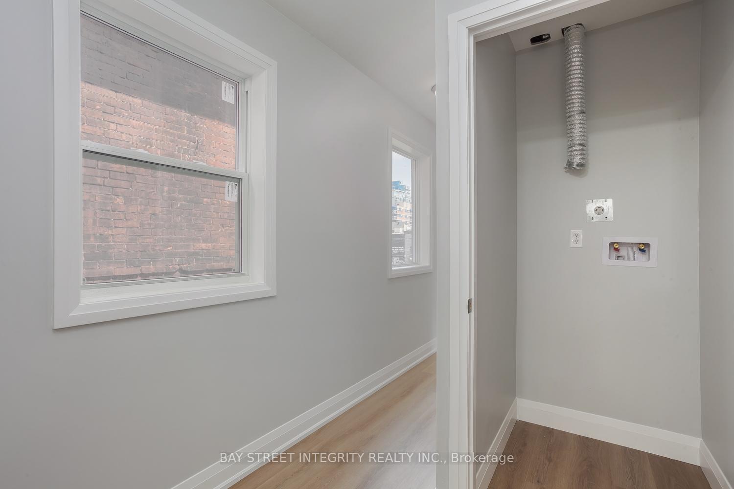 Photo 10 of Unit Upper Floor, 19 D'arcy Street, Toronto, Kensington-Chinatown — HOMEH