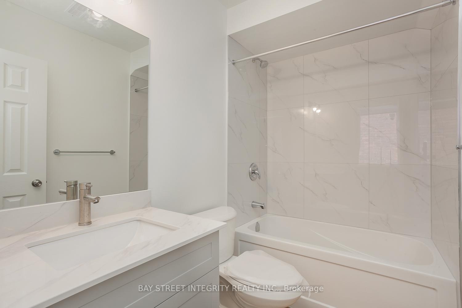 Photo 11 of Unit Upper Floor, 19 D'arcy Street, Toronto, Kensington-Chinatown — HOMEH