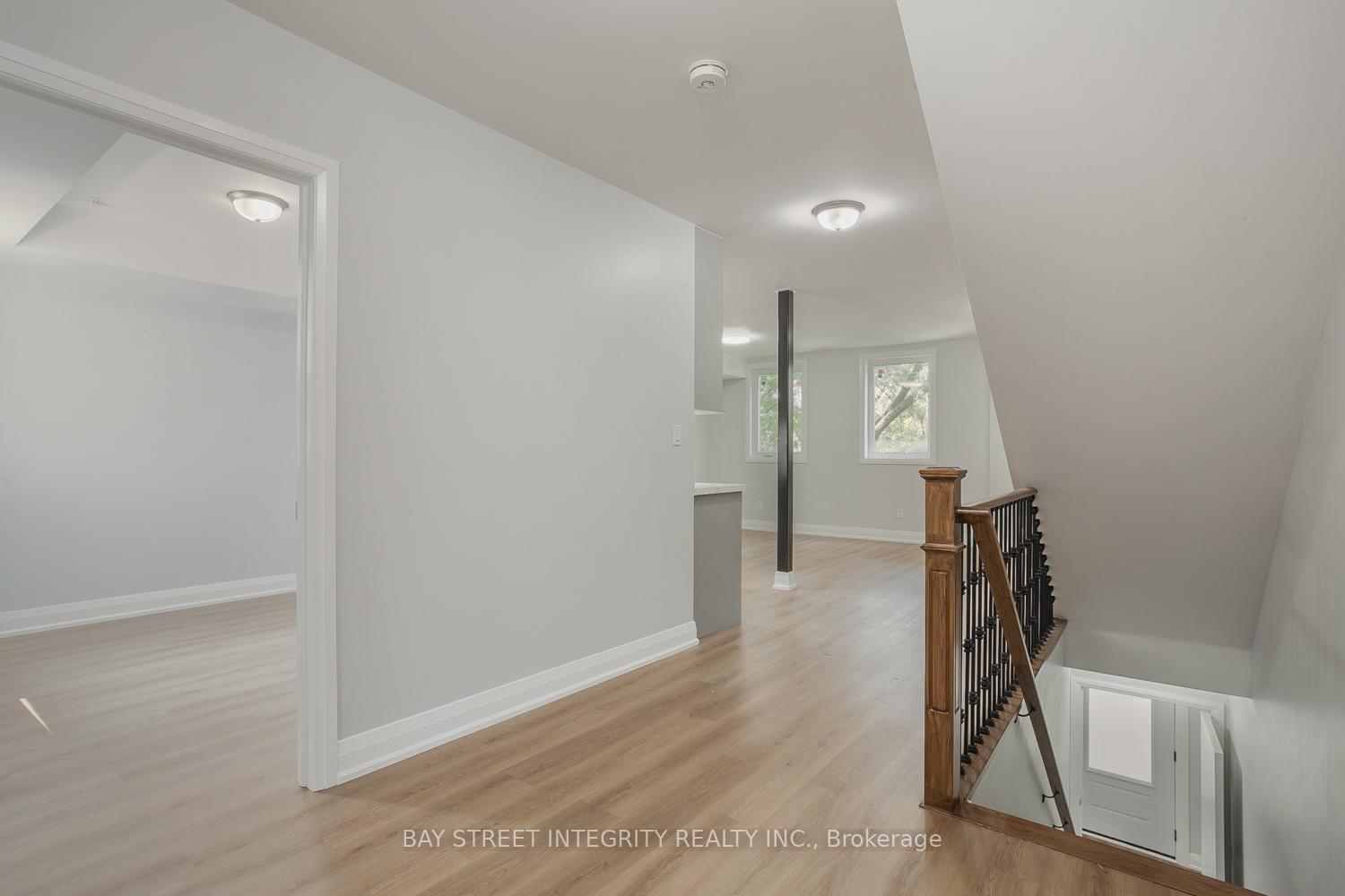 Photo 14 of Unit Upper Floor, 19 D'arcy Street, Toronto, Kensington-Chinatown — HOMEH