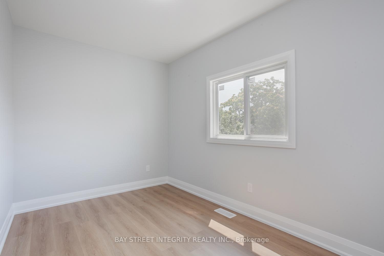Photo 21 of Unit Upper Floor, 19 D'arcy Street, Toronto, Kensington-Chinatown — HOMEH