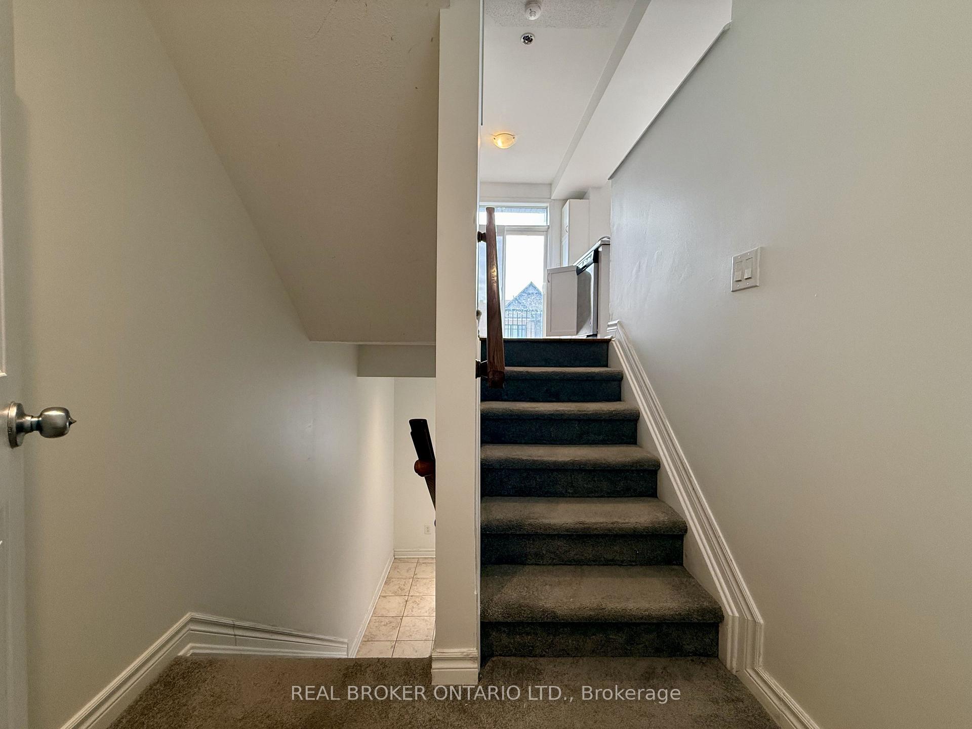 Photo 29 of 66 Fallengale Crescent, Ottawa, Kanata - Kanata Lakes/Heritage Hills — HOMEH