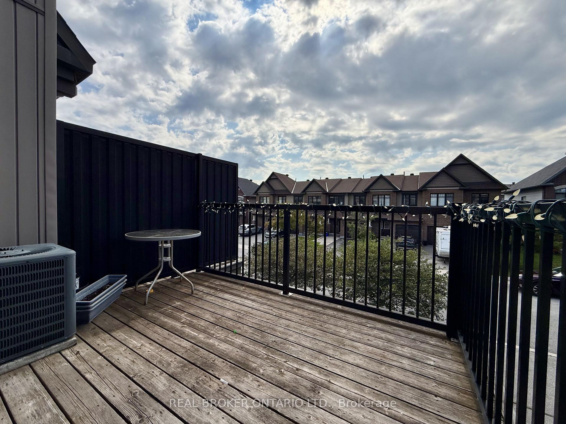 Photo 53 of 66 Fallengale Crescent, Ottawa, Kanata - Kanata Lakes/Heritage Hills — HOMEH