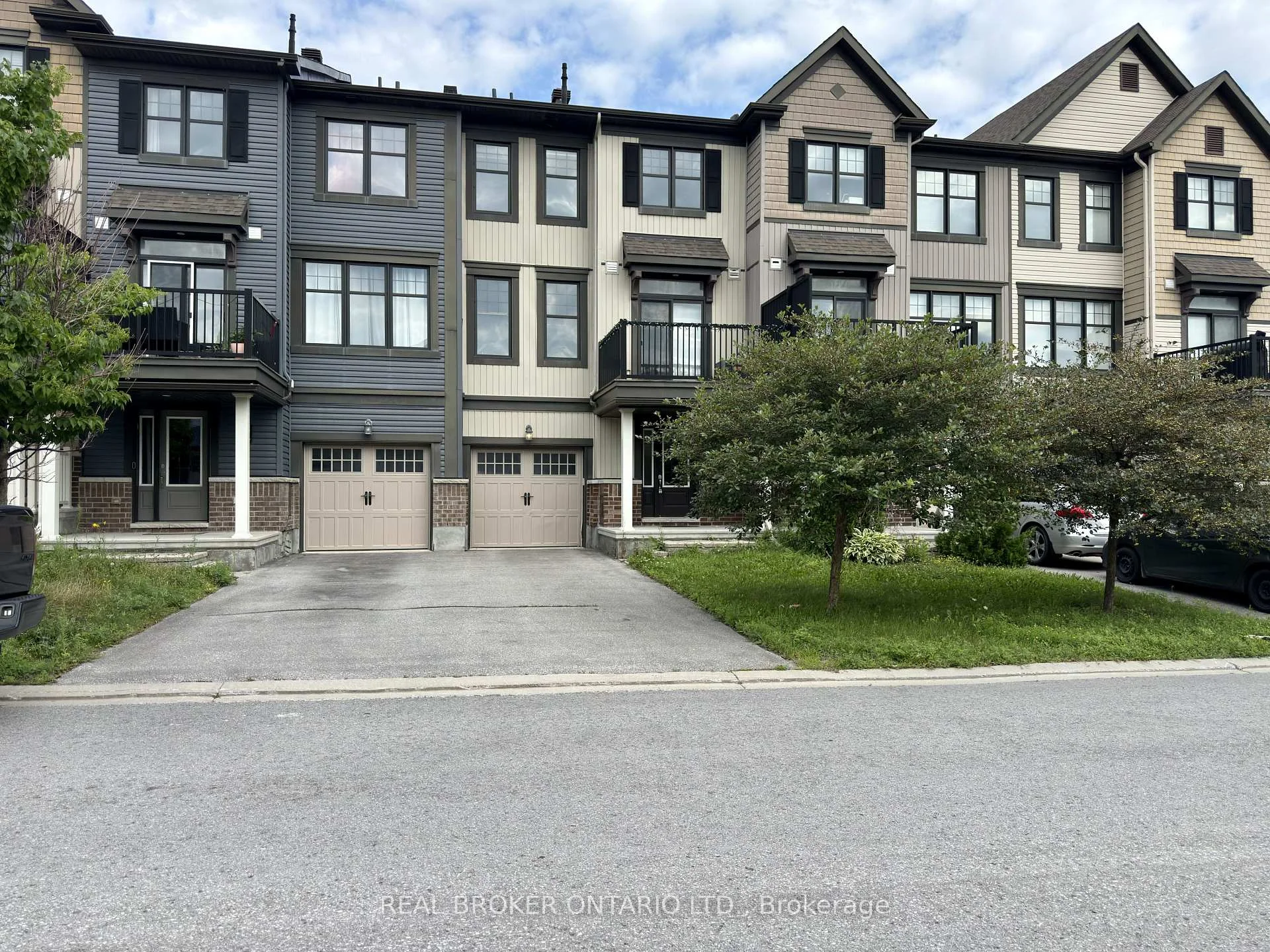 Photo 3 of 66 Fallengale Crescent, Ottawa, Kanata - Kanata Lakes/Heritage Hills — HOMEH