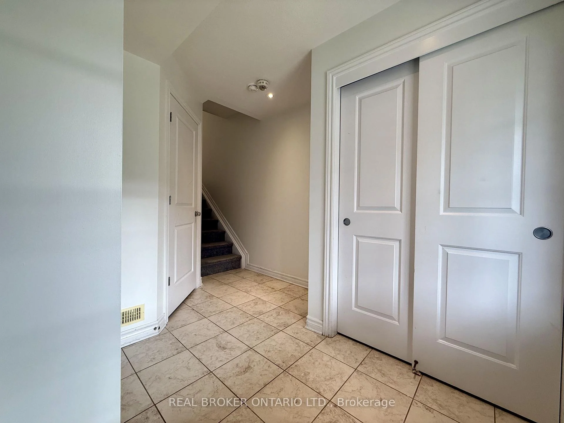 Photo 14 of 66 Fallengale Crescent, Ottawa, Kanata - Kanata Lakes/Heritage Hills — HOMEH