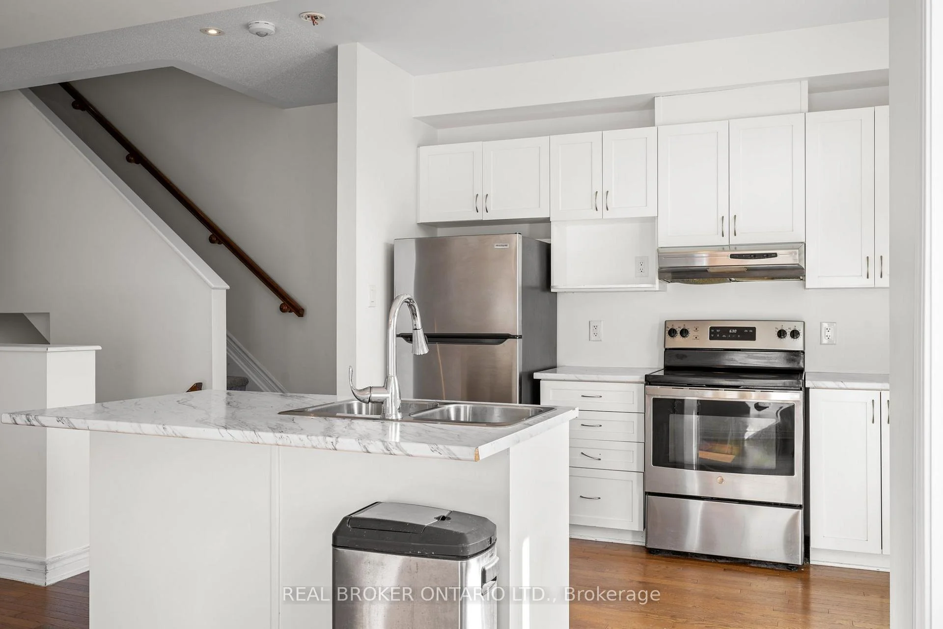 Photo 31 of 66 Fallengale Crescent, Ottawa, Kanata - Kanata Lakes/Heritage Hills — HOMEH