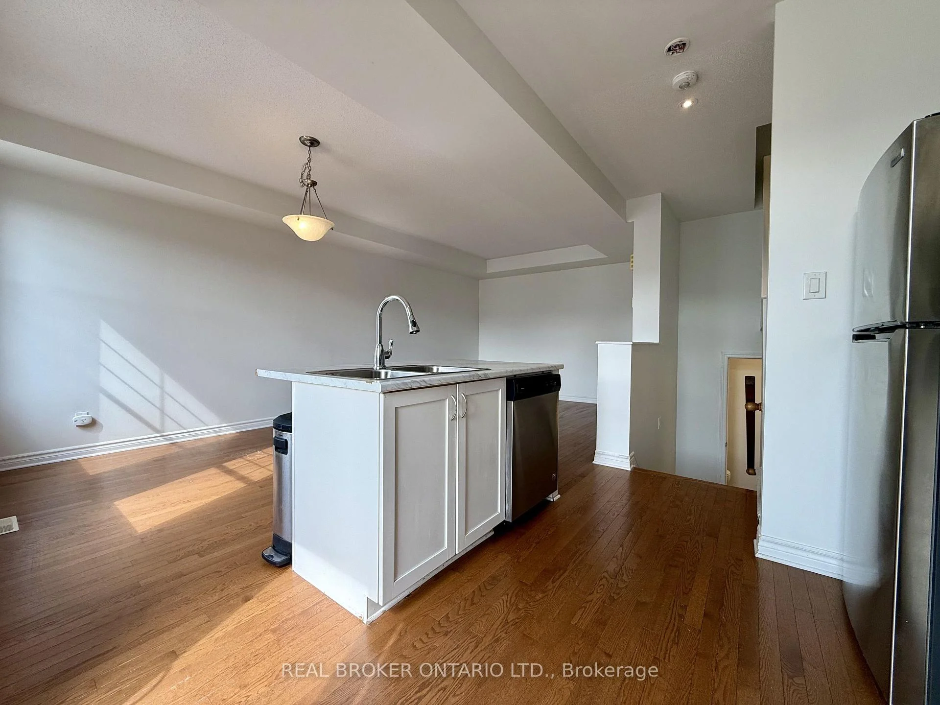 Photo 36 of 66 Fallengale Crescent, Ottawa, Kanata - Kanata Lakes/Heritage Hills — HOMEH
