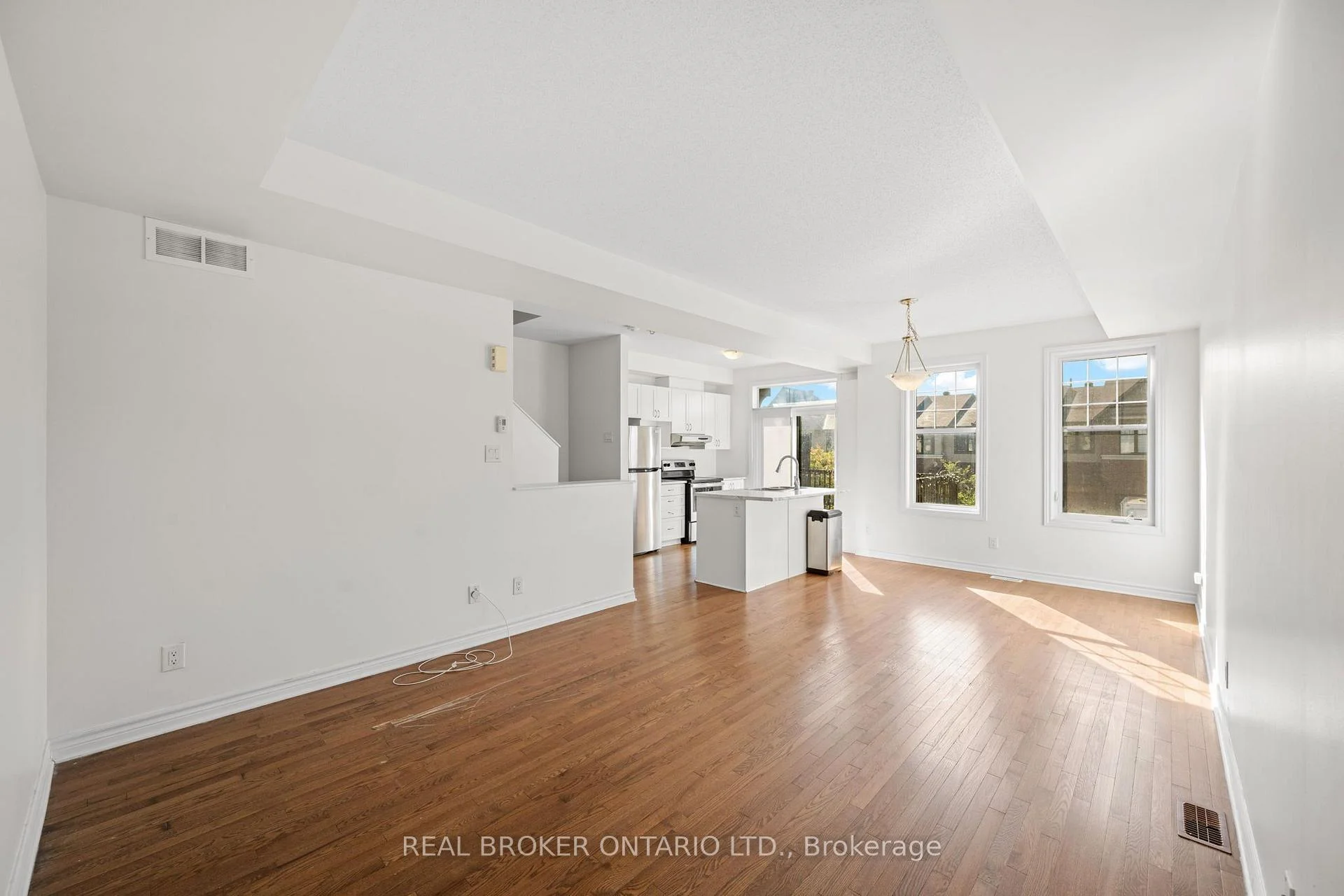 Photo 40 of 66 Fallengale Crescent, Ottawa, Kanata - Kanata Lakes/Heritage Hills — HOMEH
