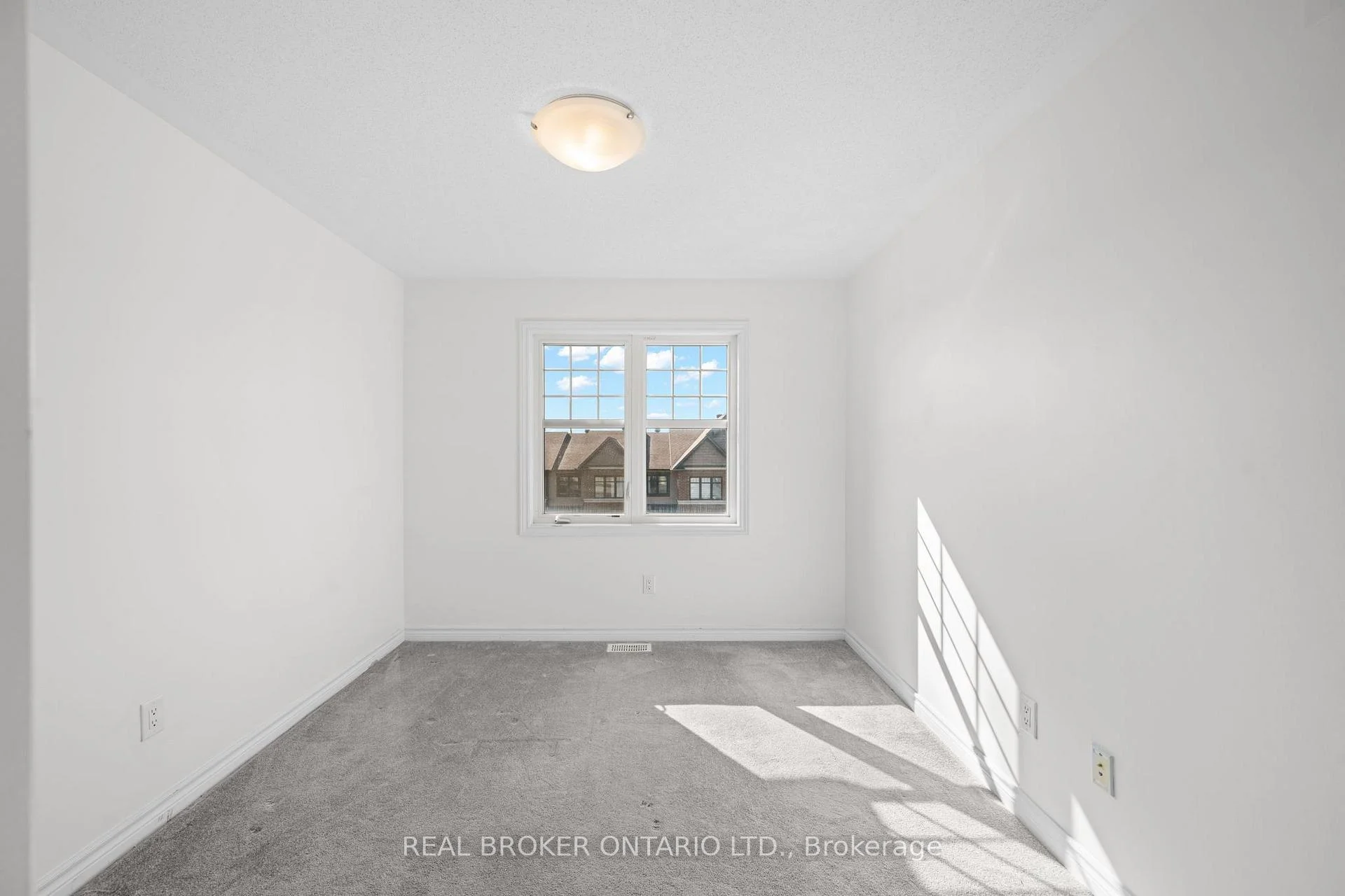 Photo 64 of 66 Fallengale Crescent, Ottawa, Kanata - Kanata Lakes/Heritage Hills — HOMEH