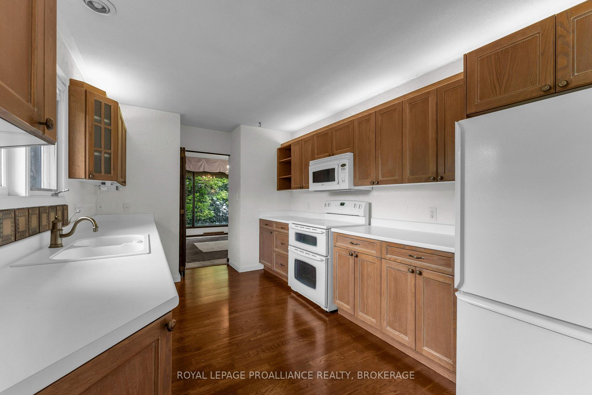 Photo 14 of 807 Wartman Avenue, Kingston, City SouthWest — HOMEH