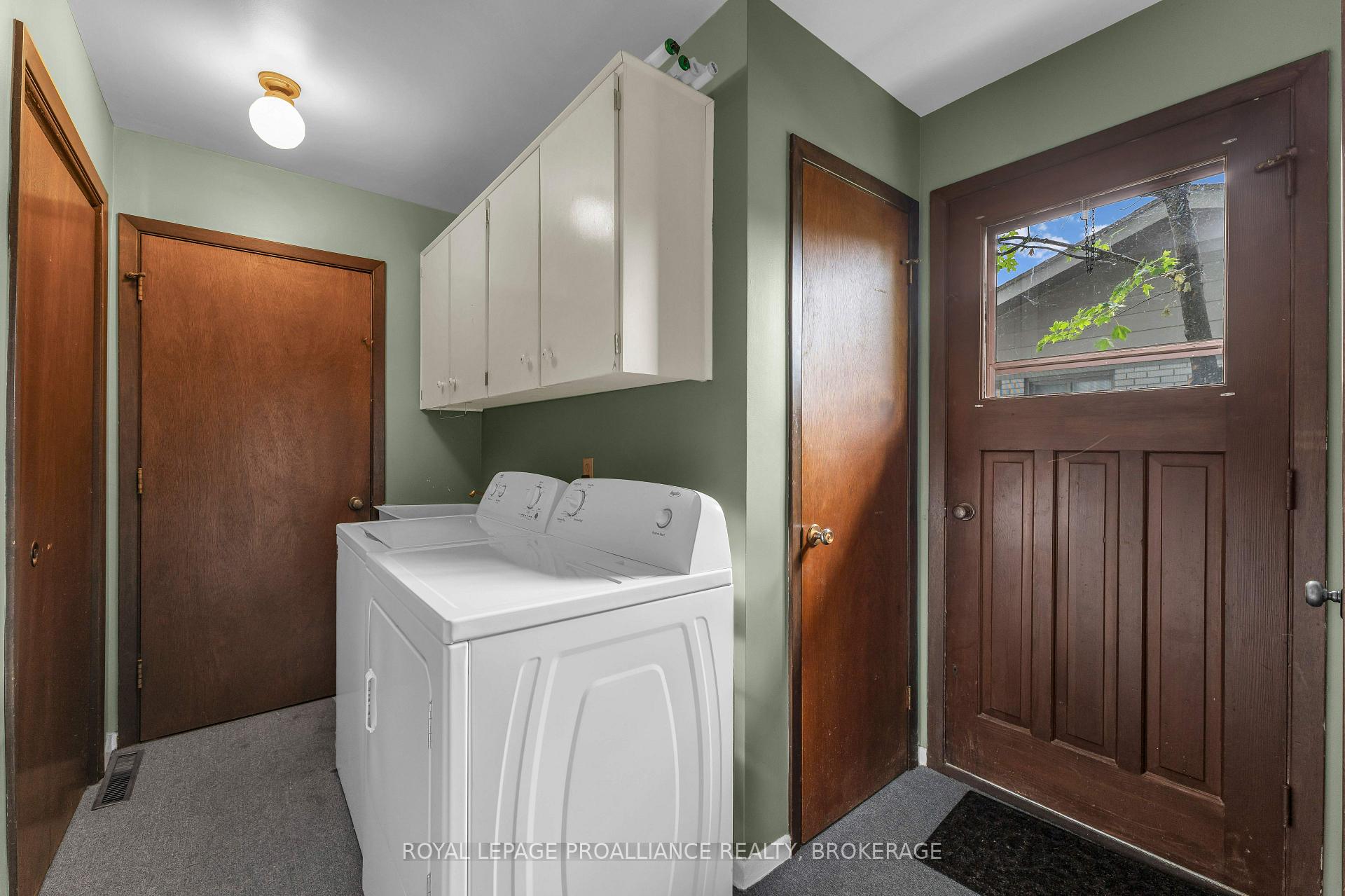 Photo 17 of 807 Wartman Avenue, Kingston, City SouthWest — HOMEH