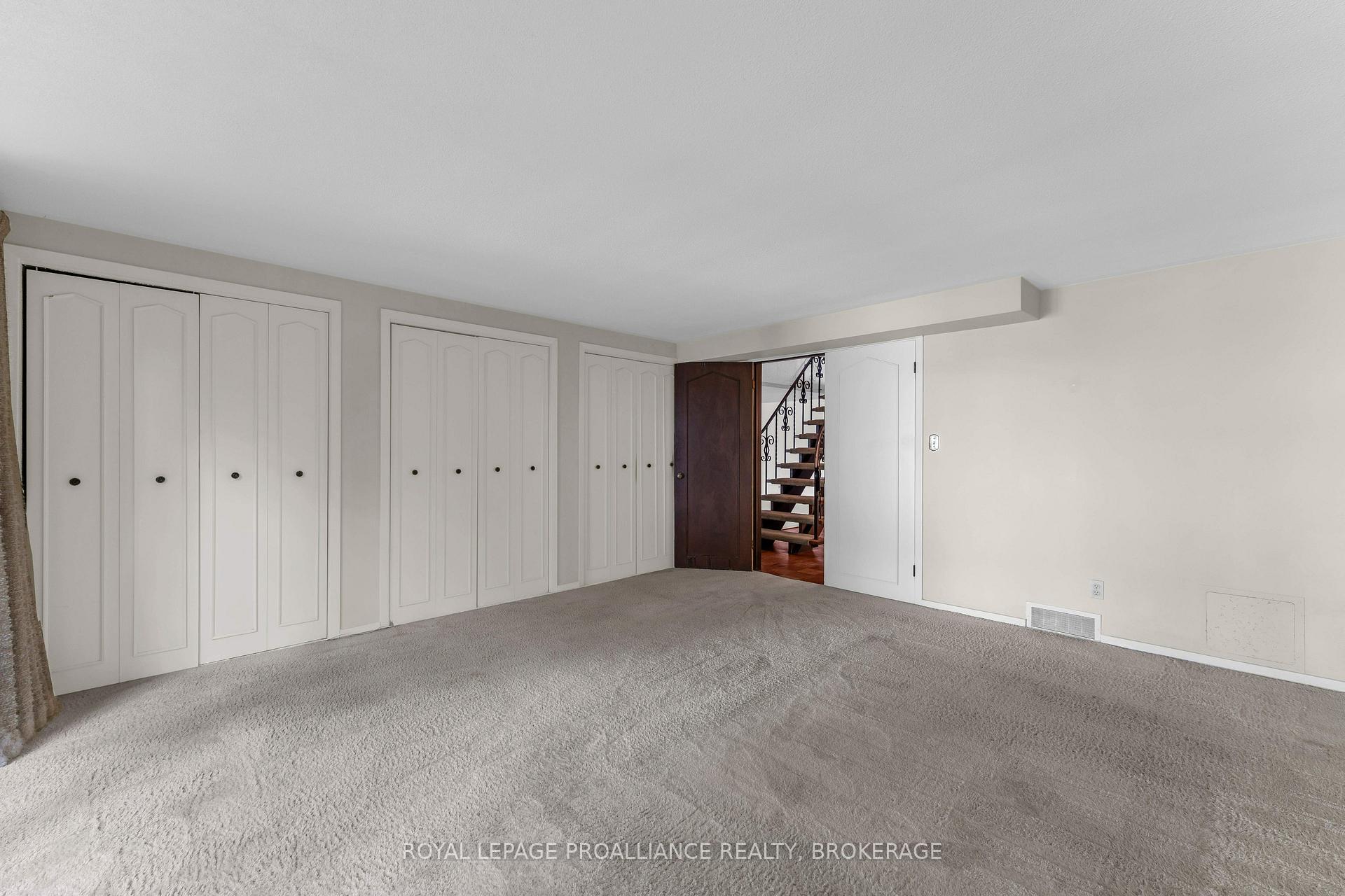 Photo 31 of 807 Wartman Avenue, Kingston, City SouthWest — HOMEH