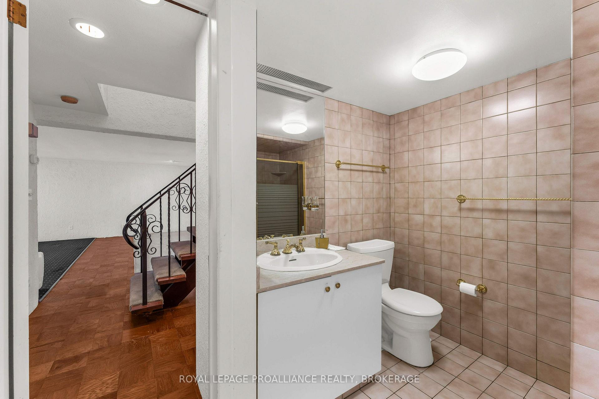 Photo 33 of 807 Wartman Avenue, Kingston, City SouthWest — HOMEH