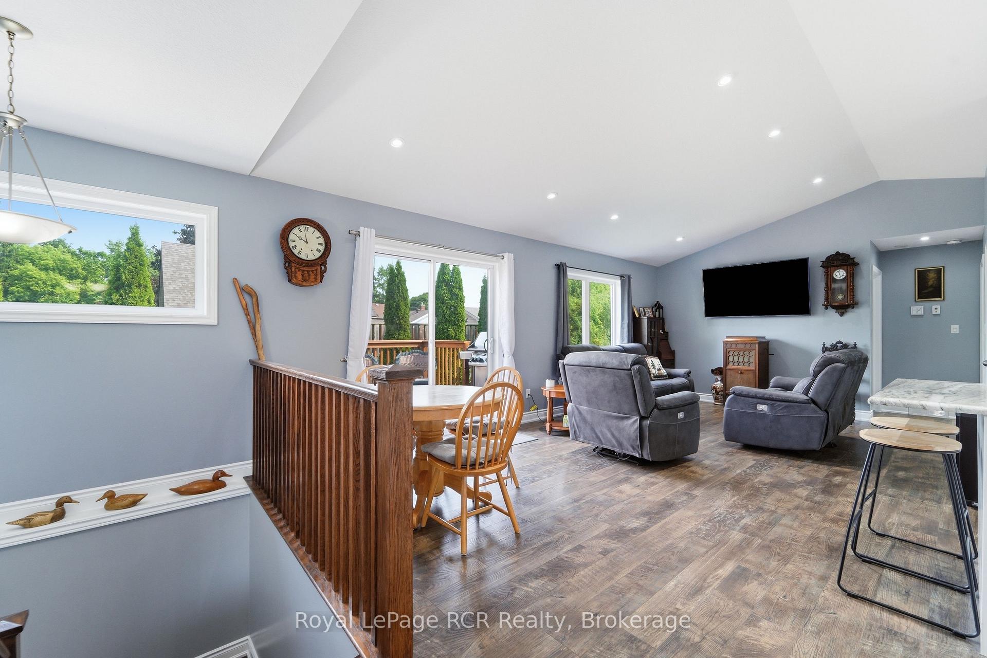 Photo 4 of 358 5th Street, Hanover — HOMEH