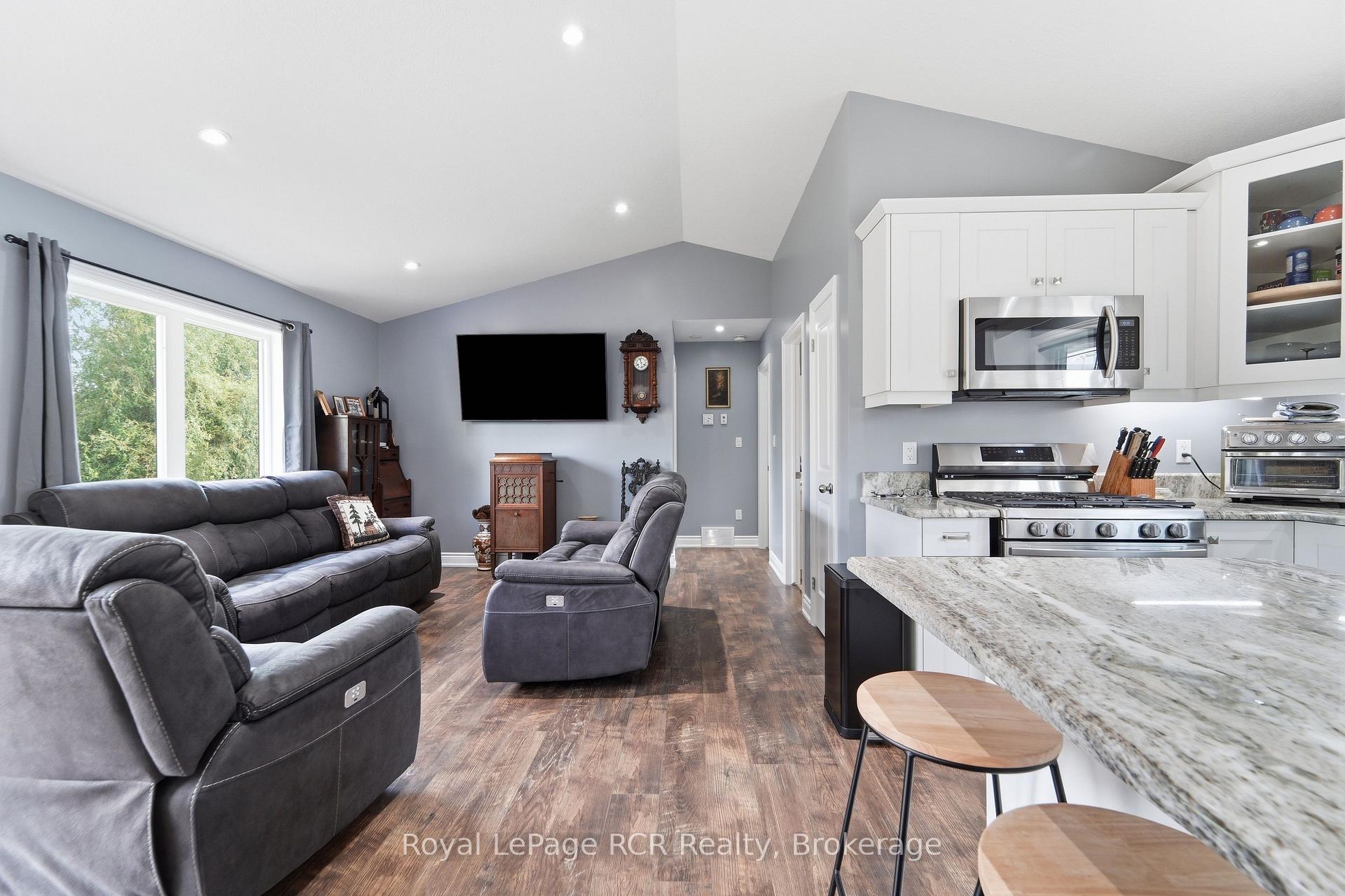 Photo 11 of 358 5th Street, Hanover — HOMEH