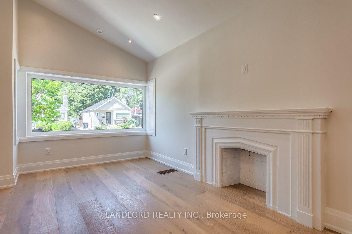 Photo 4 of 29 Hutton Avenue, Toronto, East York — HOMEH