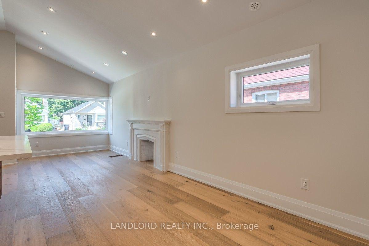 Photo 5 of 29 Hutton Avenue, Toronto, East York — HOMEH