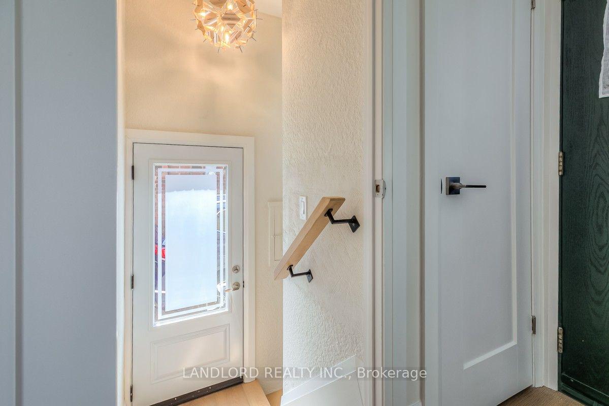 Photo 18 of 29 Hutton Avenue, Toronto, East York — HOMEH