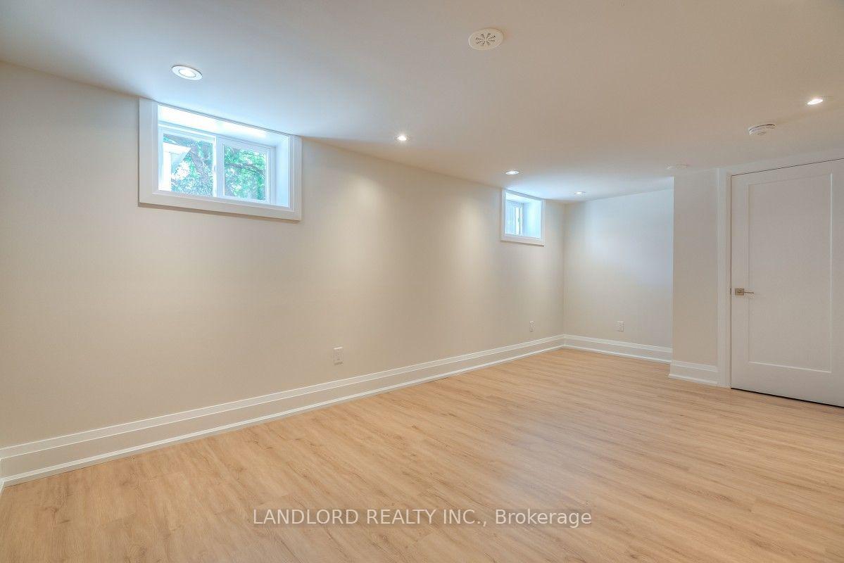 Photo 20 of 29 Hutton Avenue, Toronto, East York — HOMEH