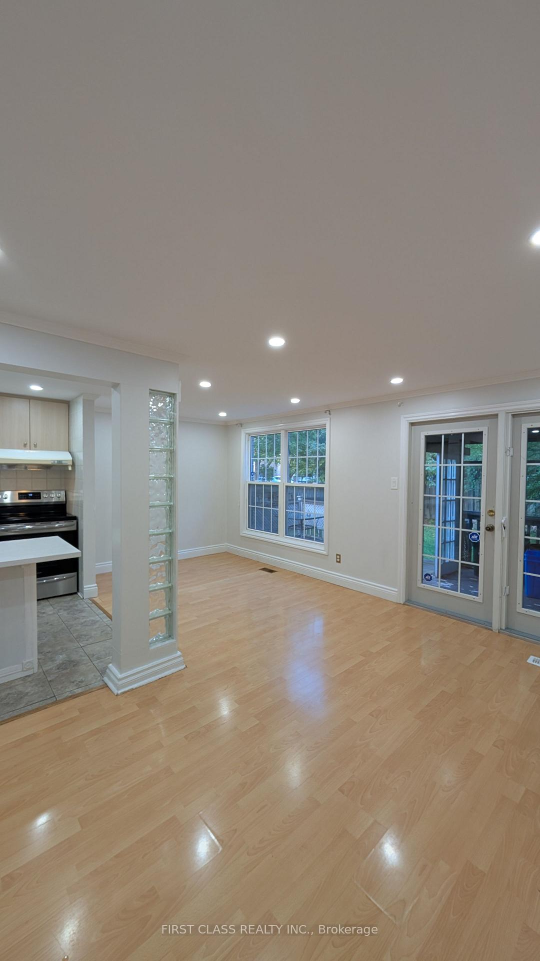 Photo 4 of 63 Marlow Crescent, Markham, Markville — HOMEH