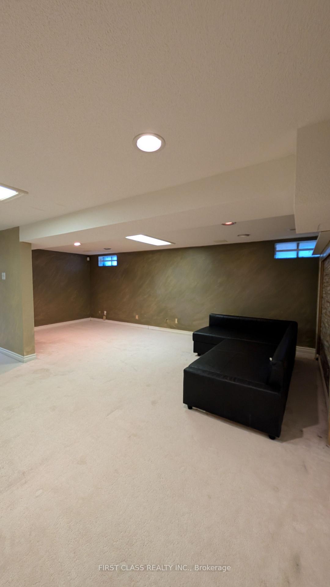 Photo 14 of 63 Marlow Crescent, Markham, Markville — HOMEH