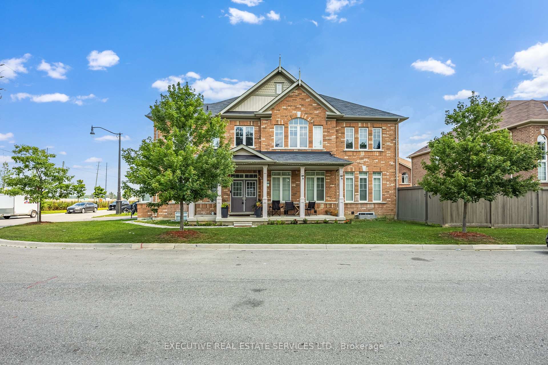 Photo 5 of 61 Truro Circle N, Brampton, Northwest Brampton — HOMEH