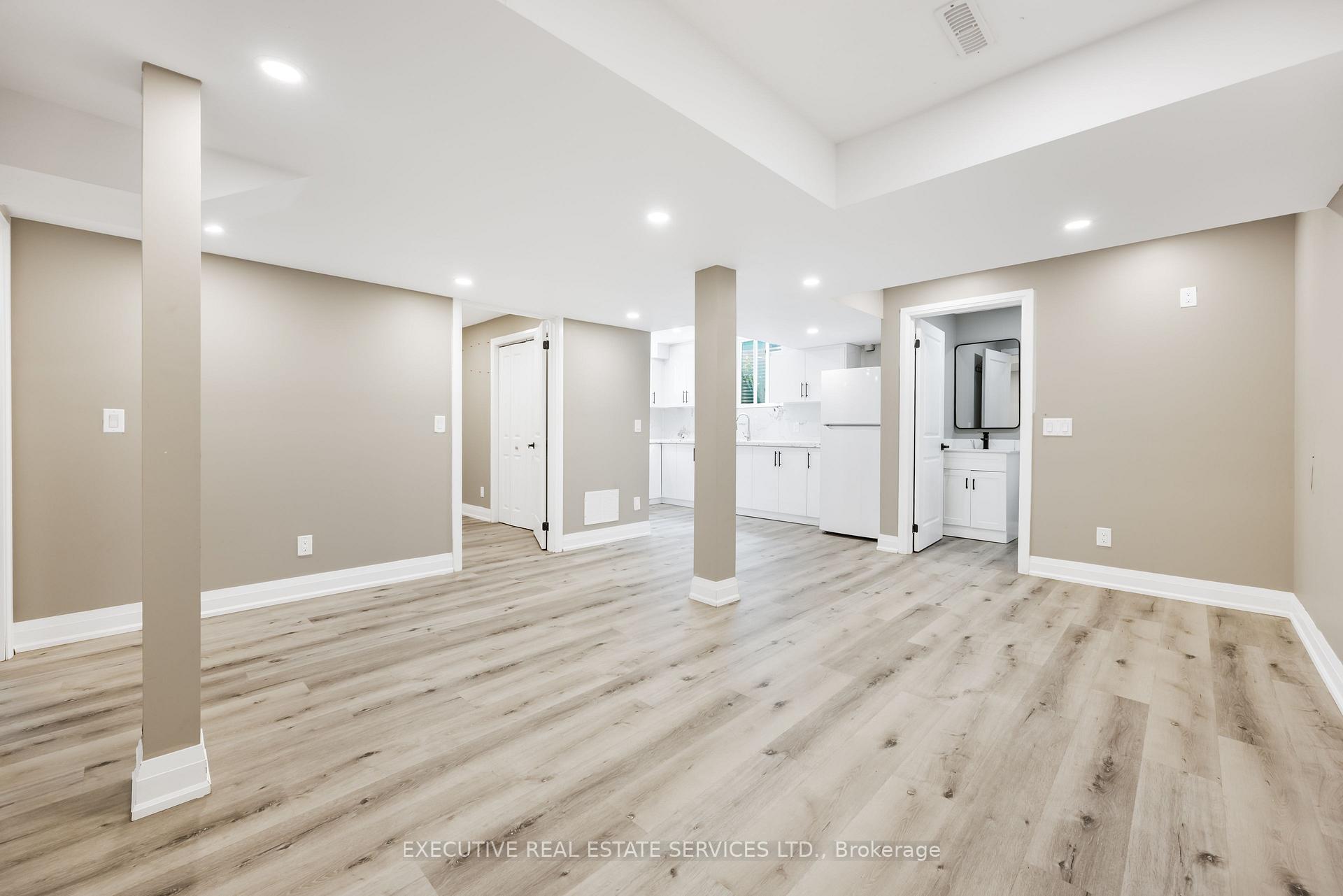 Photo 10 of 61 Truro Circle N, Brampton, Northwest Brampton — HOMEH