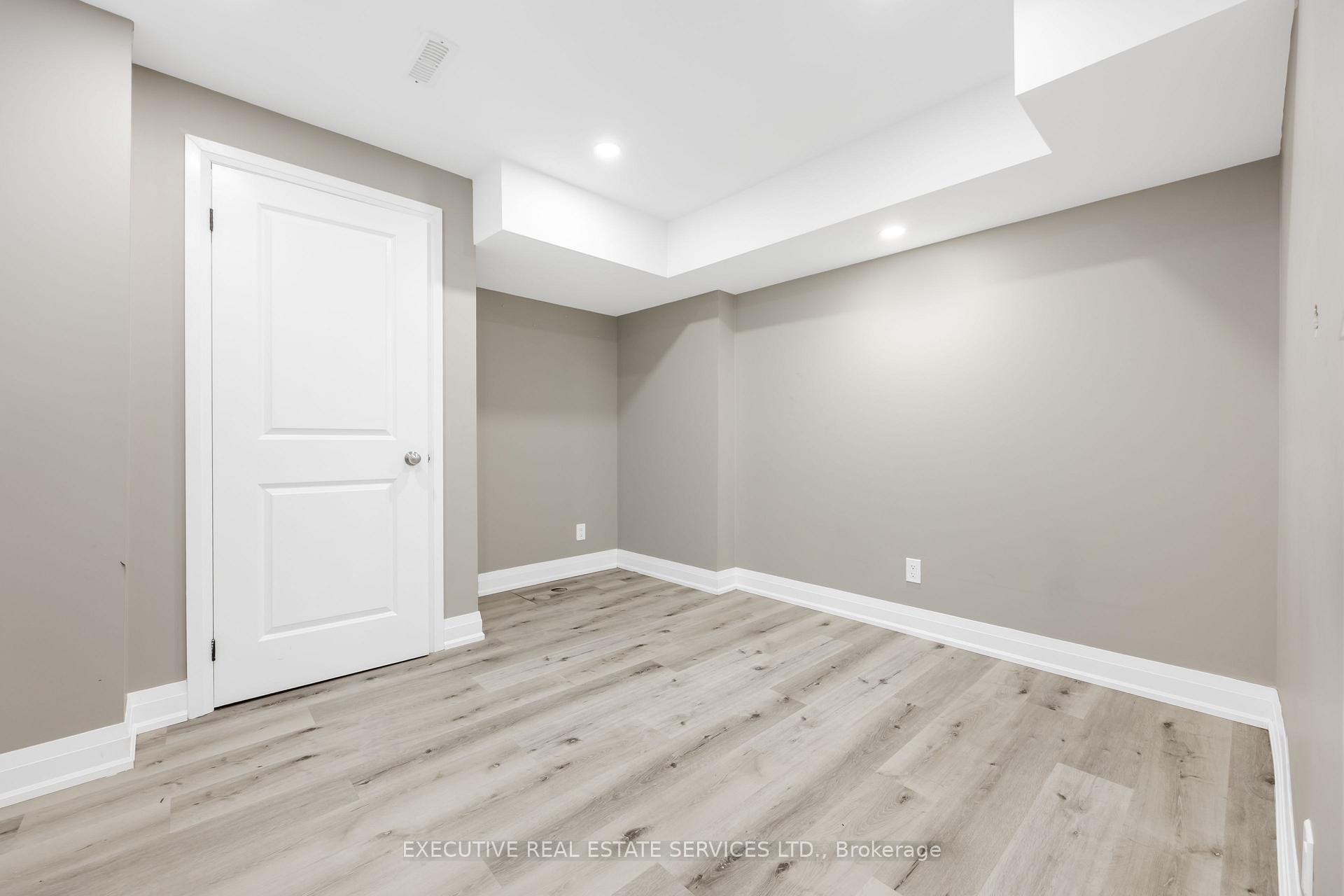 Photo 30 of 61 Truro Circle N, Brampton, Northwest Brampton — HOMEH