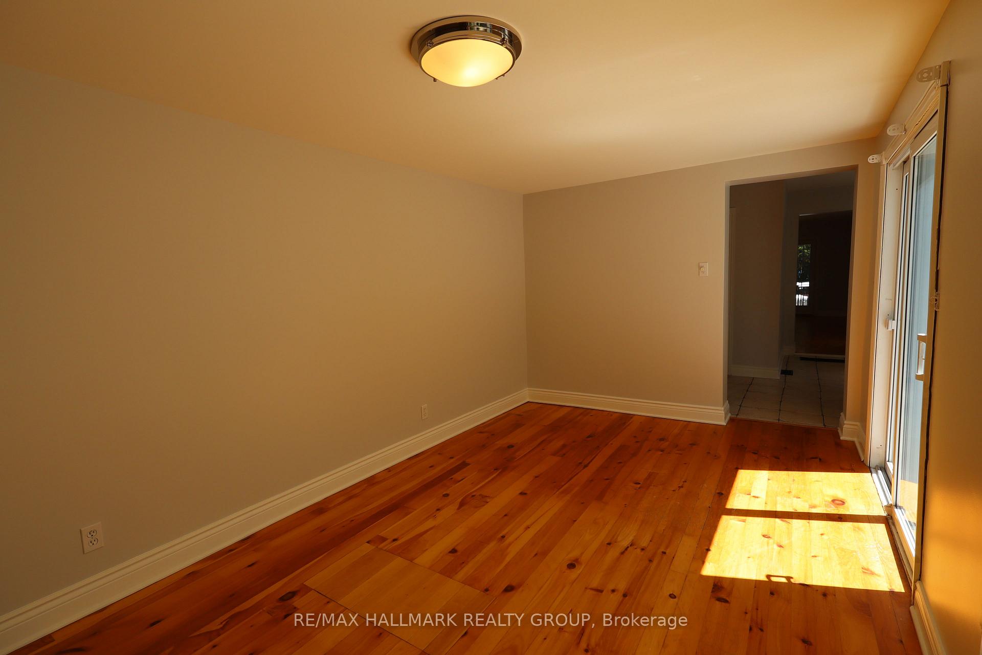 Photo 10 of 21 Electric Street, Ottawa, Lindenlea — HOMEH