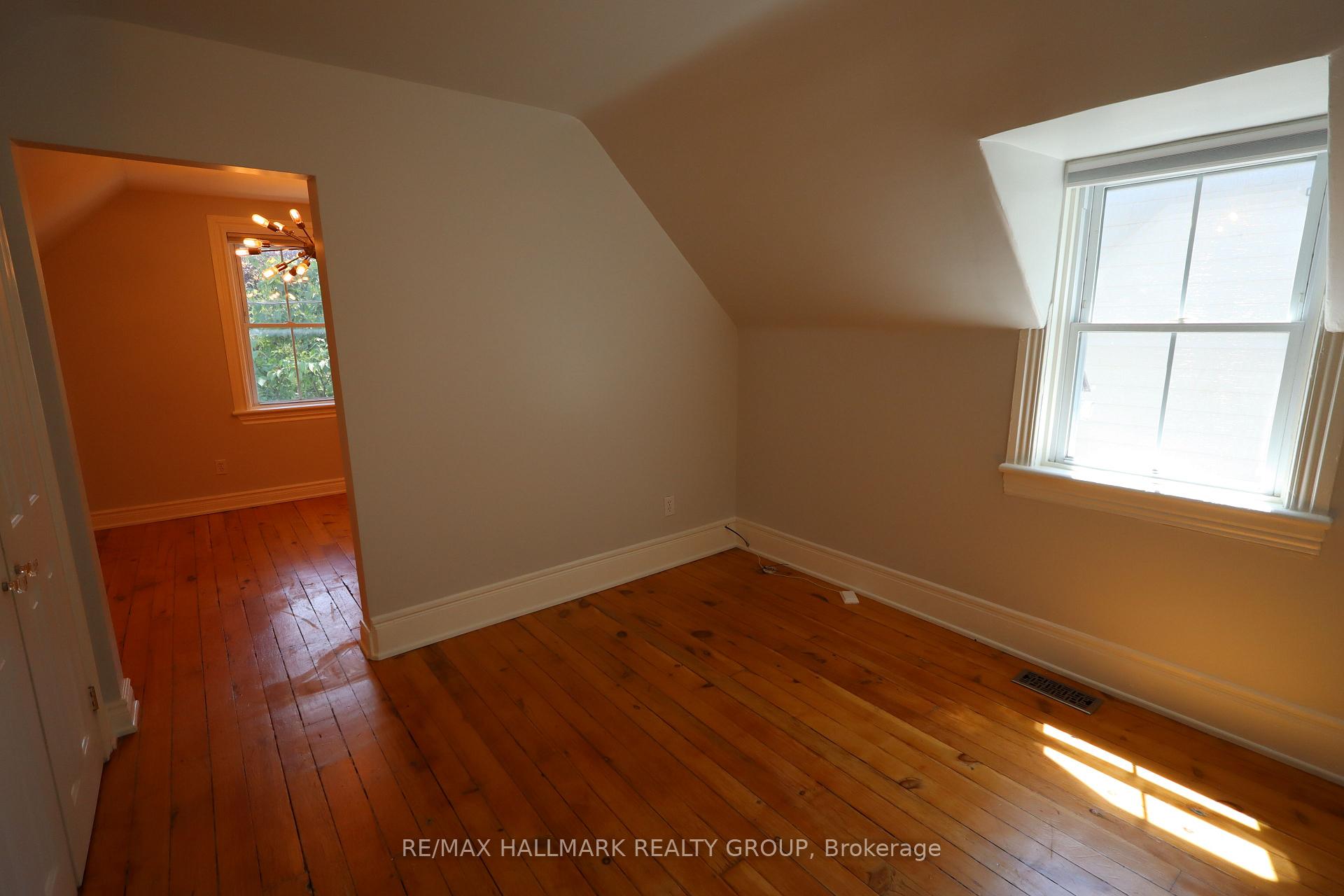 Photo 19 of 21 Electric Street, Ottawa, Lindenlea — HOMEH