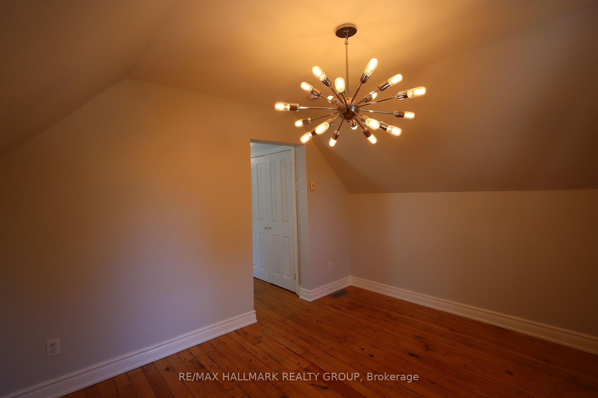 Photo 23 of 21 Electric Street, Ottawa, Lindenlea — HOMEH