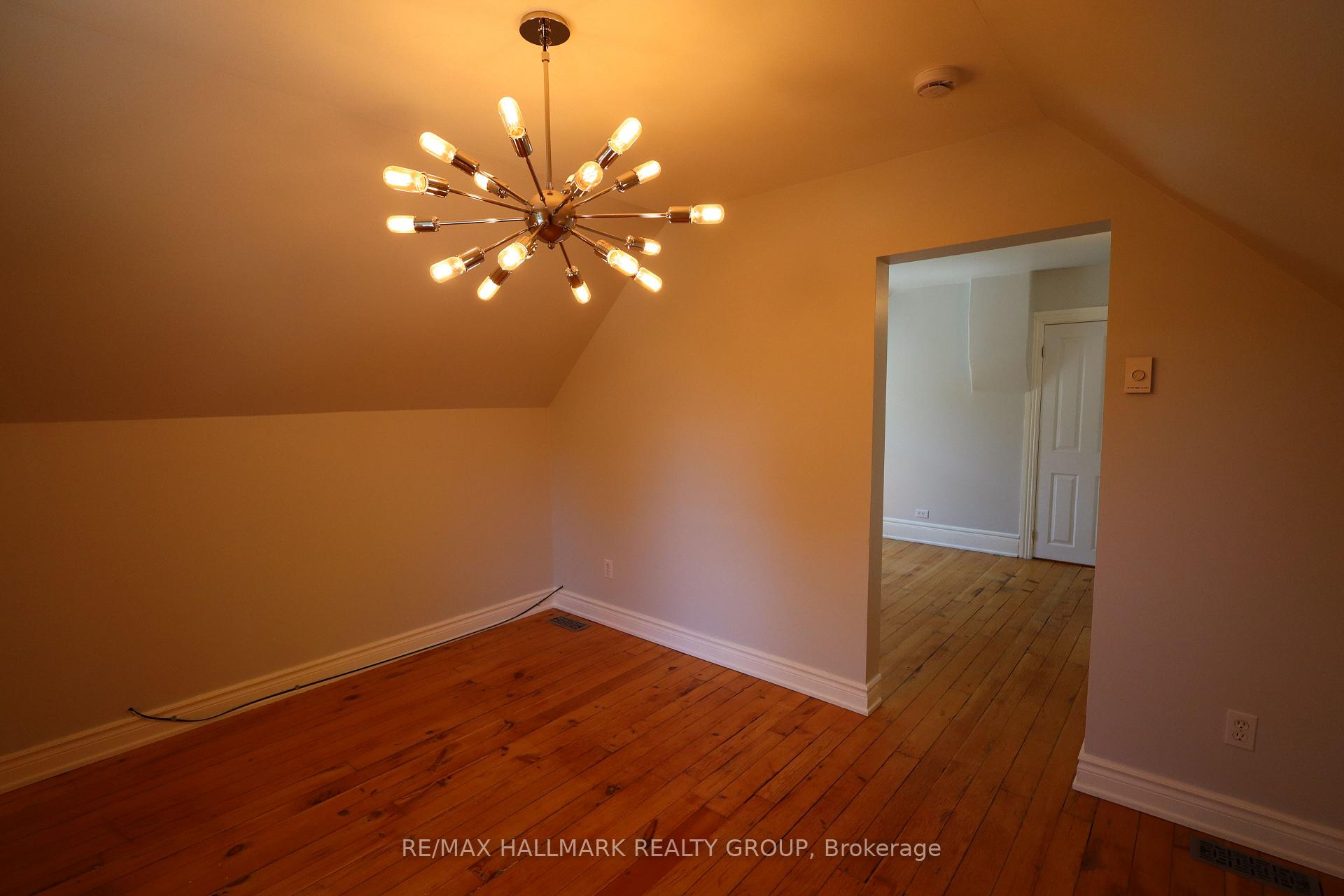 Photo 24 of 21 Electric Street, Ottawa, Lindenlea — HOMEH