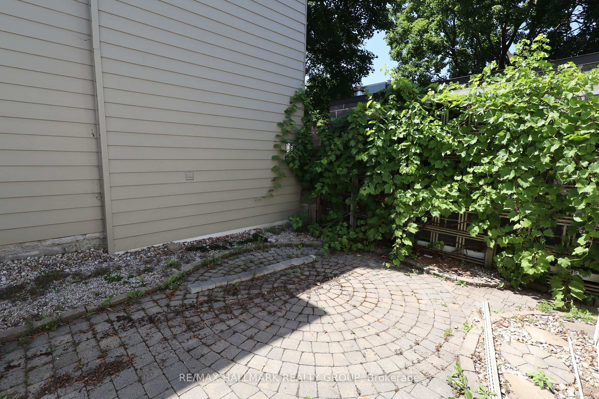 Photo 27 of 21 Electric Street, Ottawa, Lindenlea — HOMEH